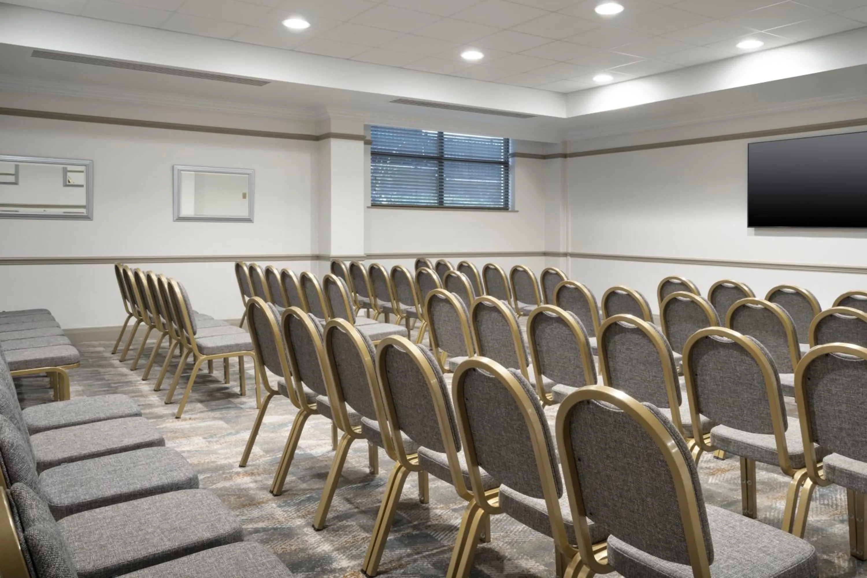 Meeting/conference room in Delta Hotels by Marriott Liverpool City Centre