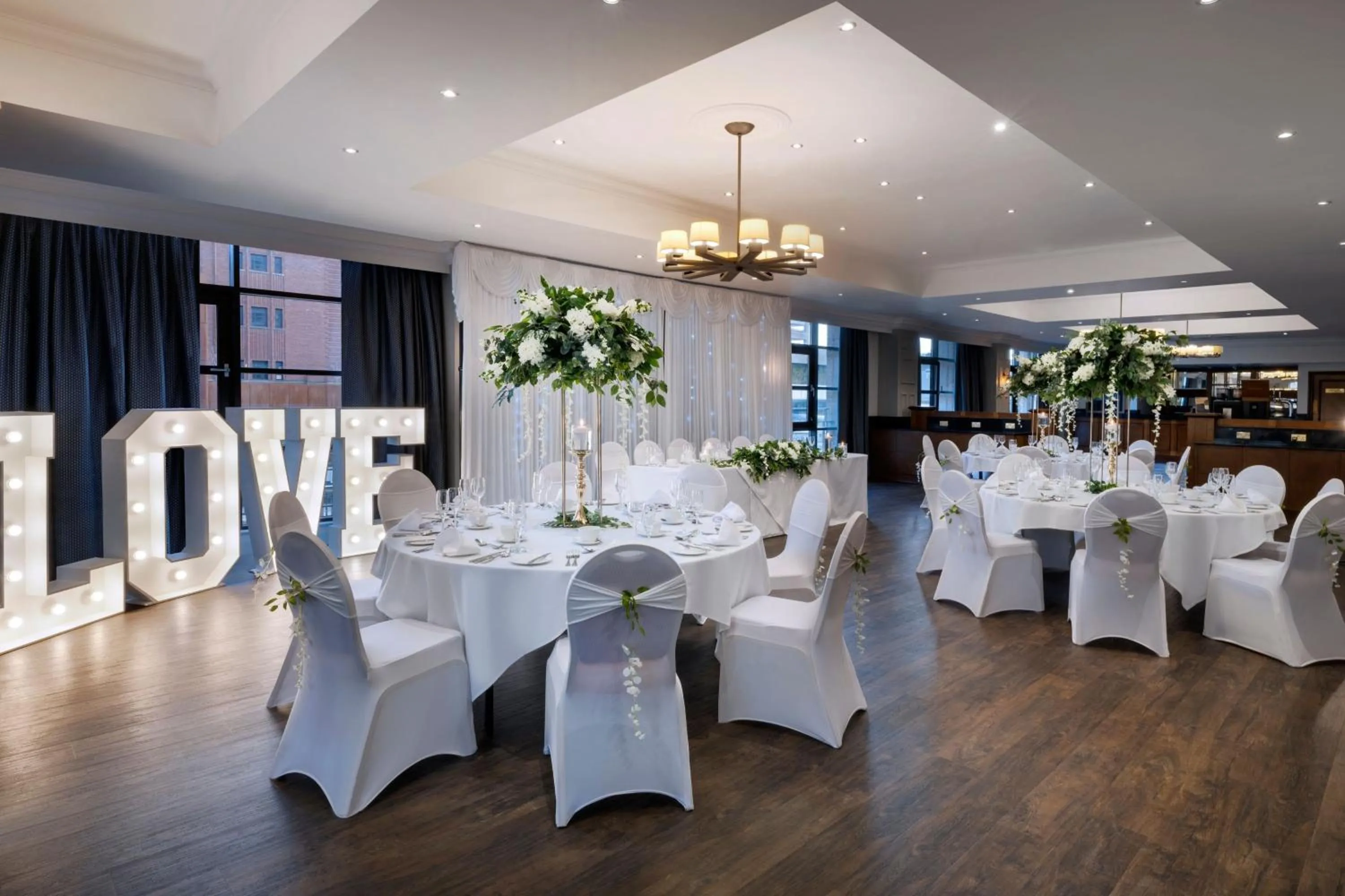 Swimming pool in Delta Hotels by Marriott Liverpool City Centre