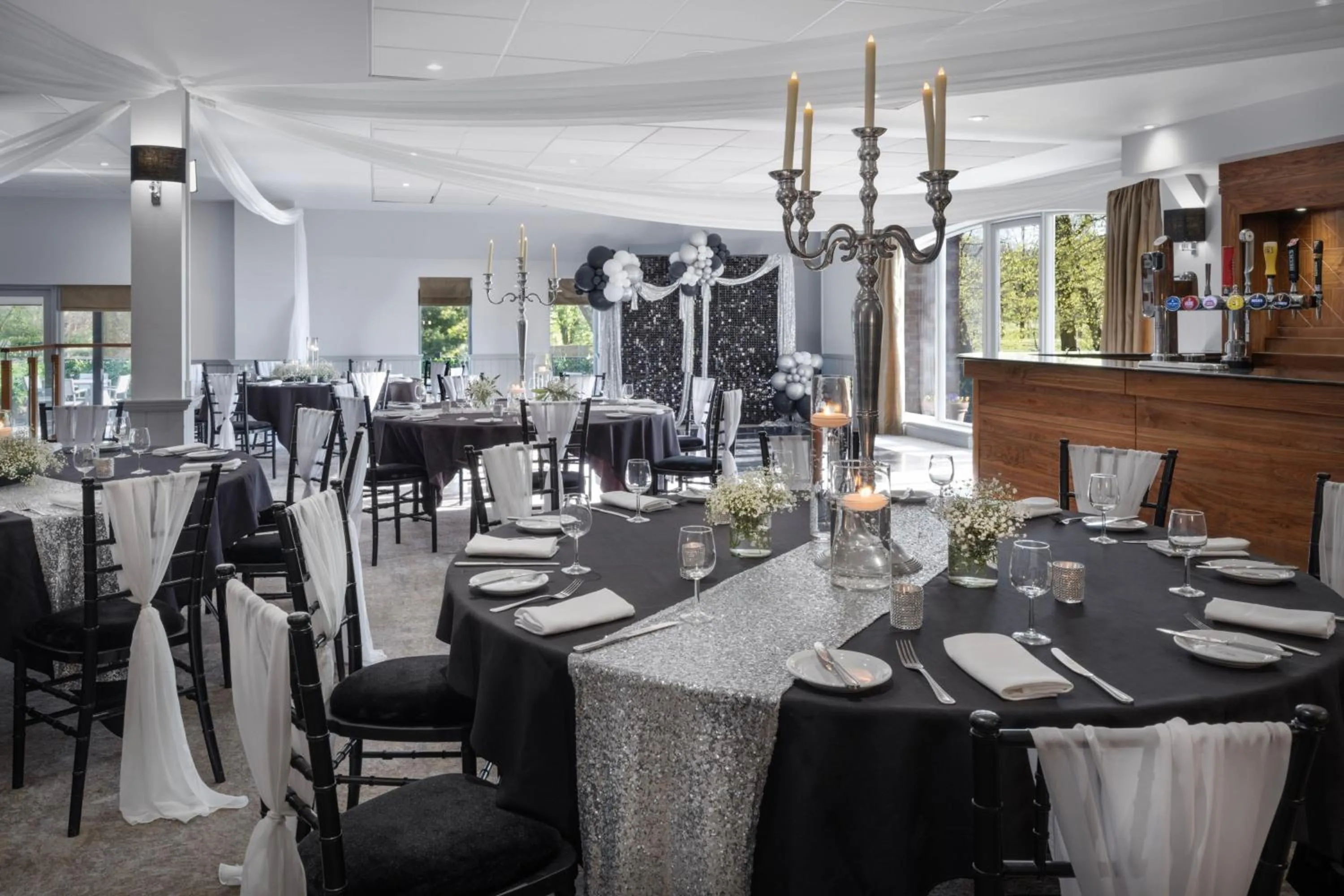 Lounge or bar in Delta Hotels by Marriott Worsley Park Country Club