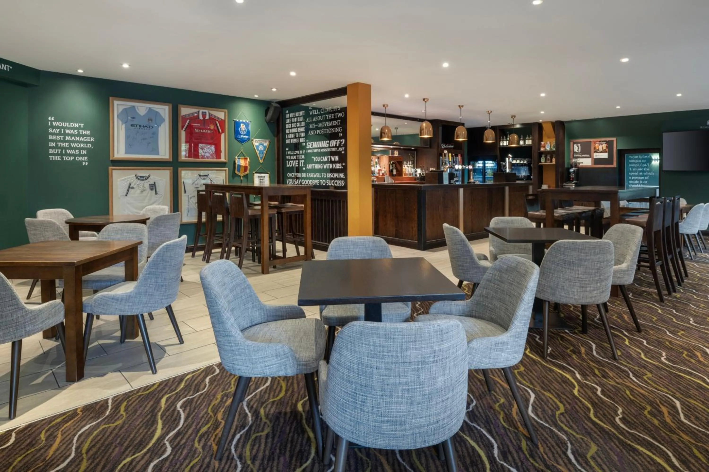 Lounge or bar in Delta Hotels by Marriott Worsley Park Country Club