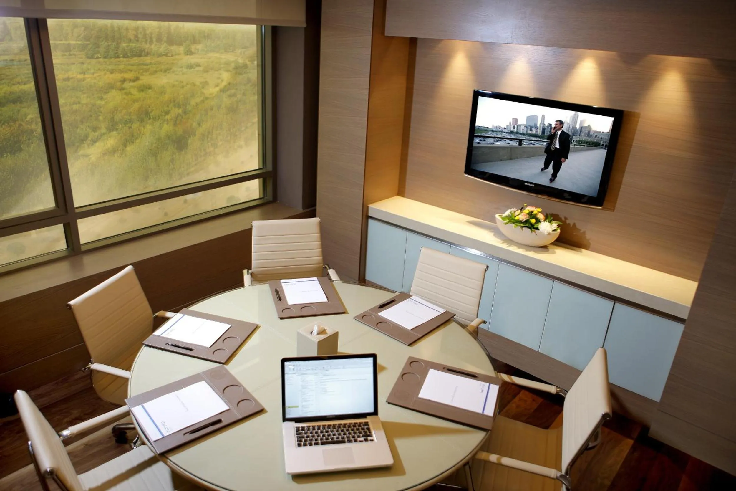Business facilities in Erbil Rotana