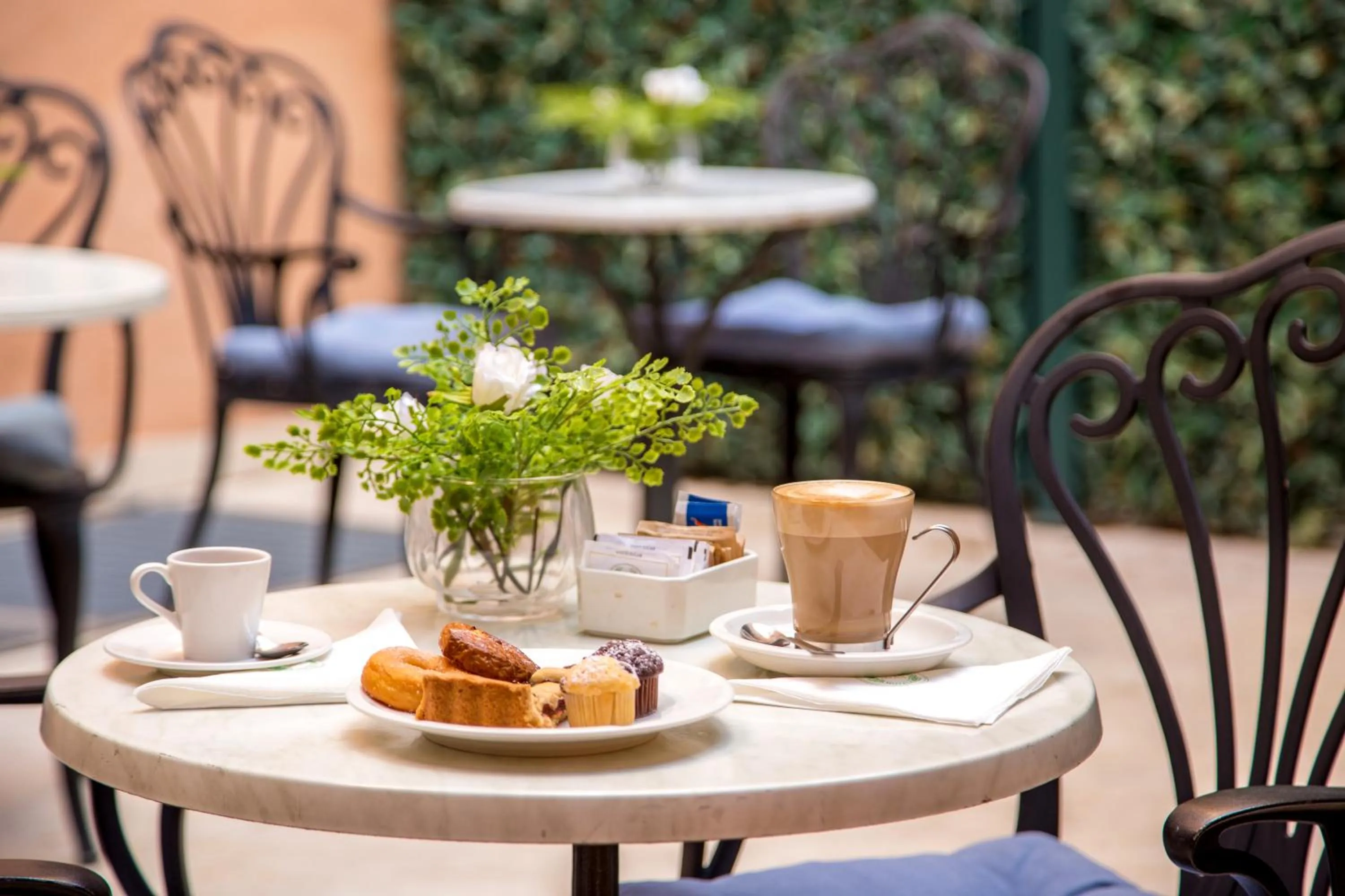 Food and drinks in Hotel Della Conciliazione