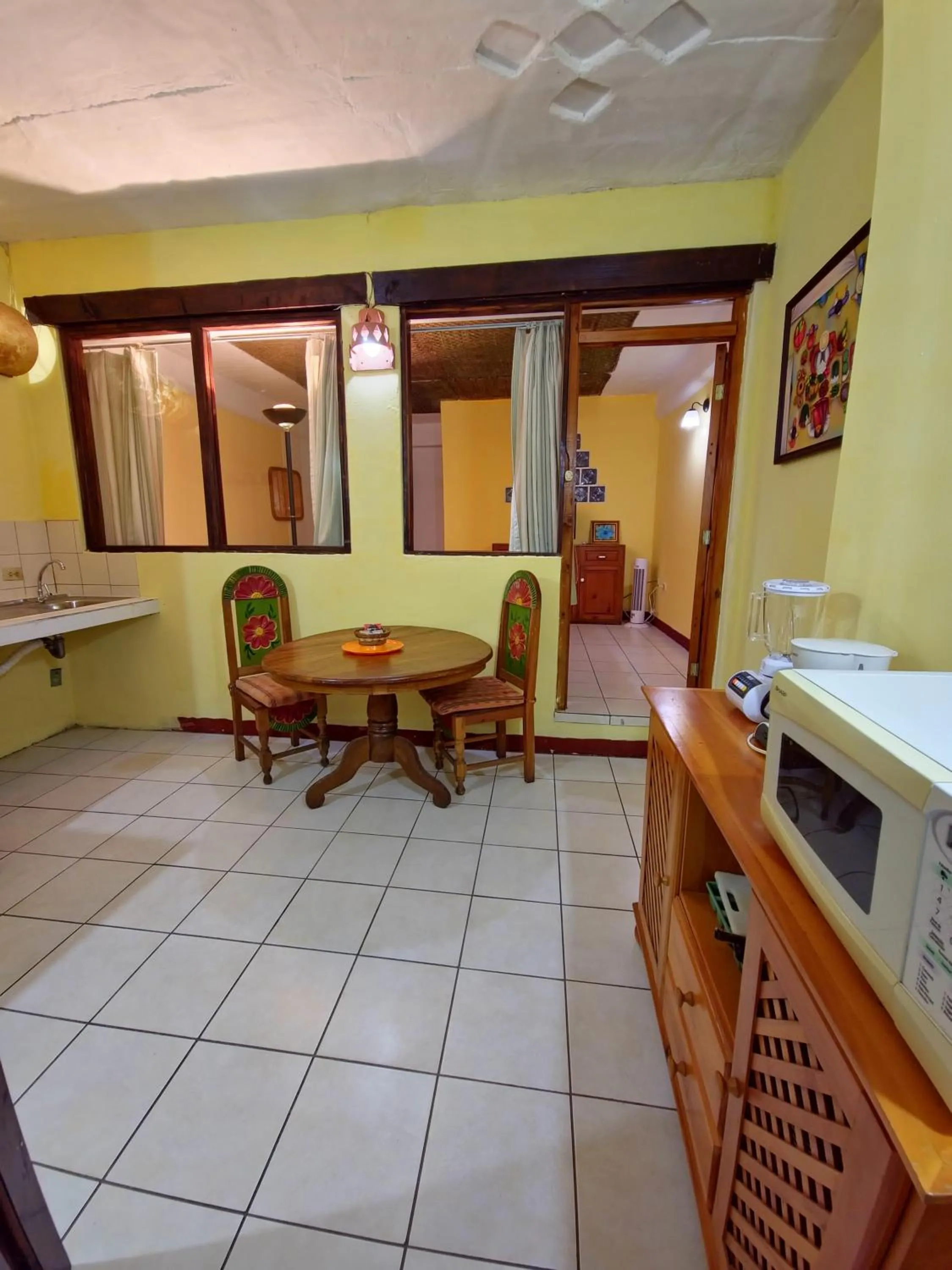 Kitchen or kitchenette in Eco Suites Uxlabil Guatemala