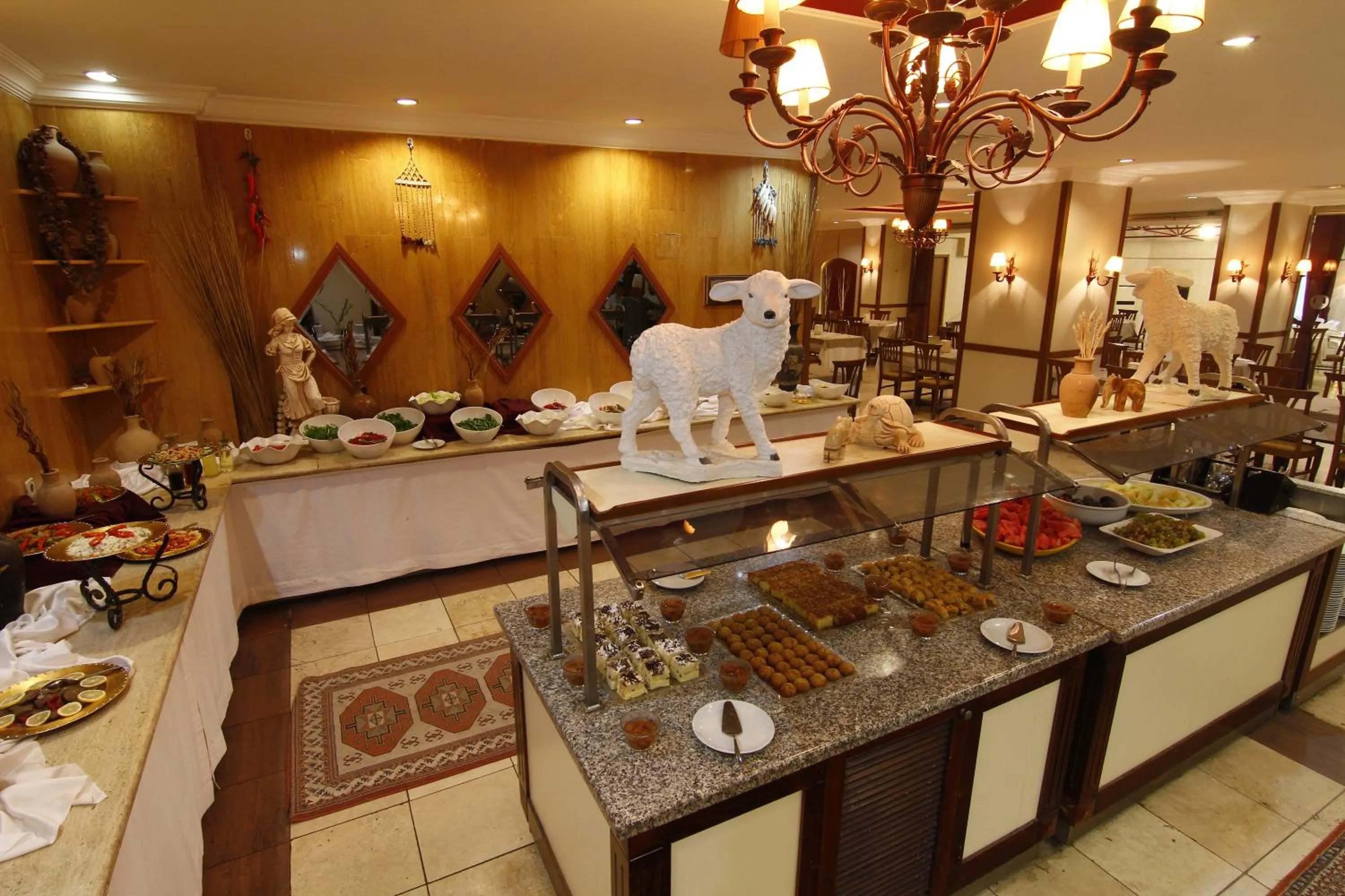 Restaurant/places to eat in Grand Terme Hotel