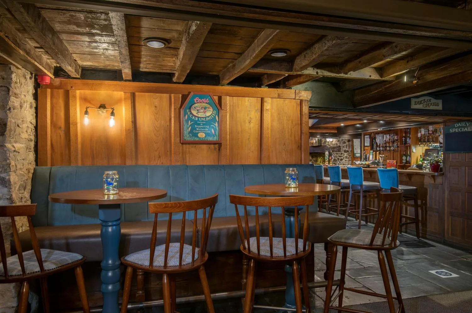 Restaurant/places to eat in Lakeview Manor