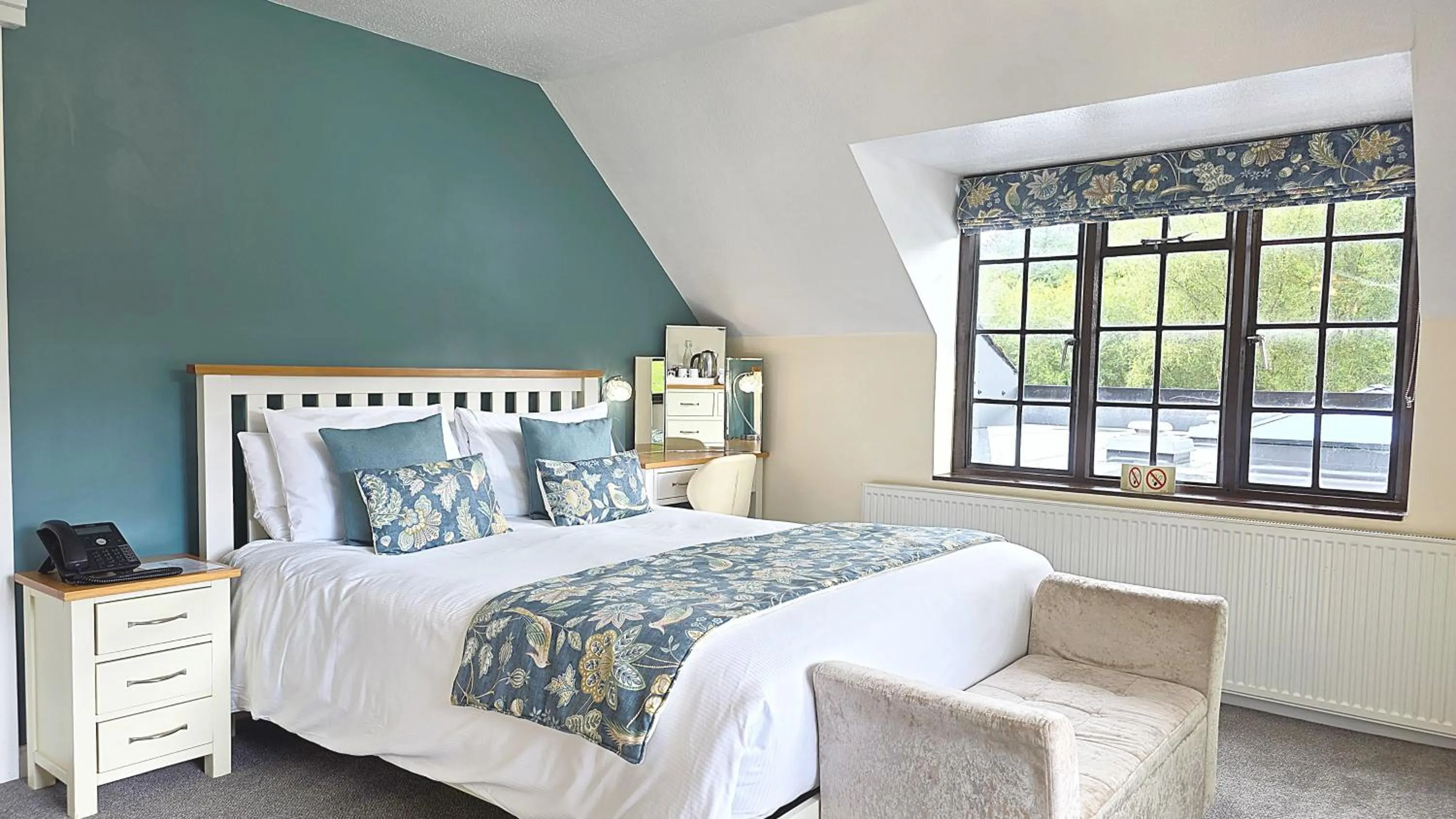 Bed in Lakeview Manor