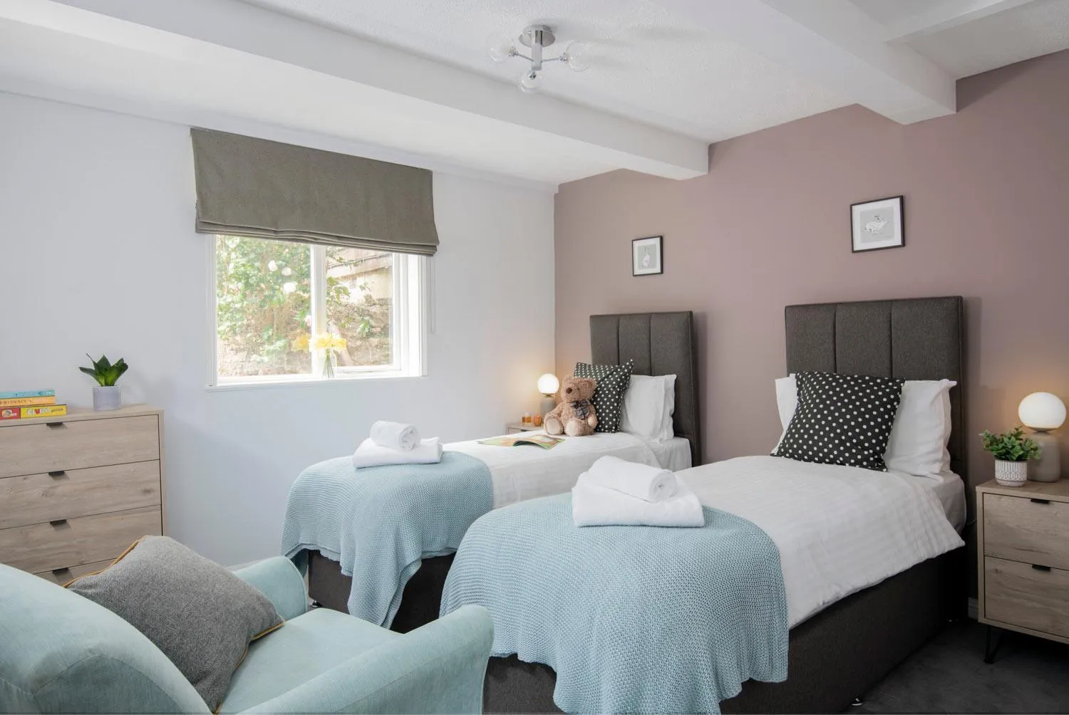 Bed in Lakeview Manor