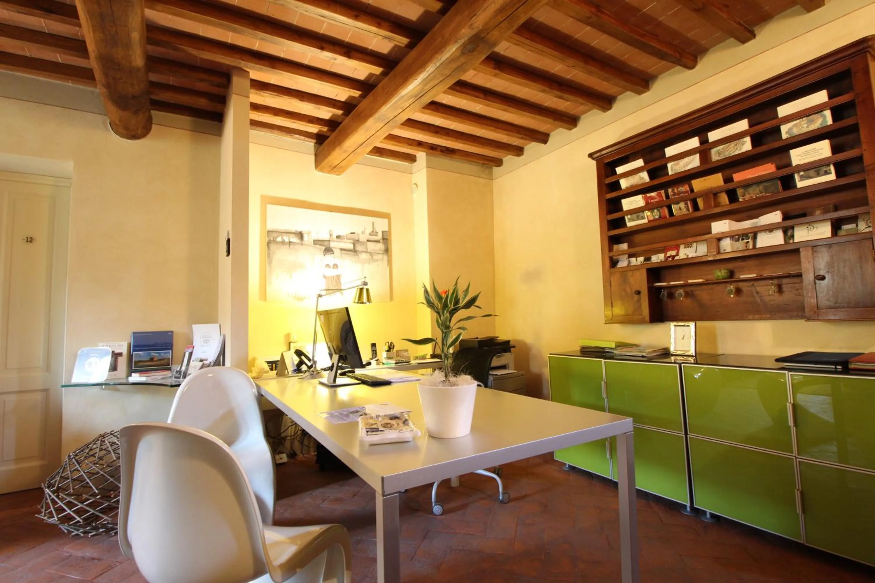 Seating area in B&B Art