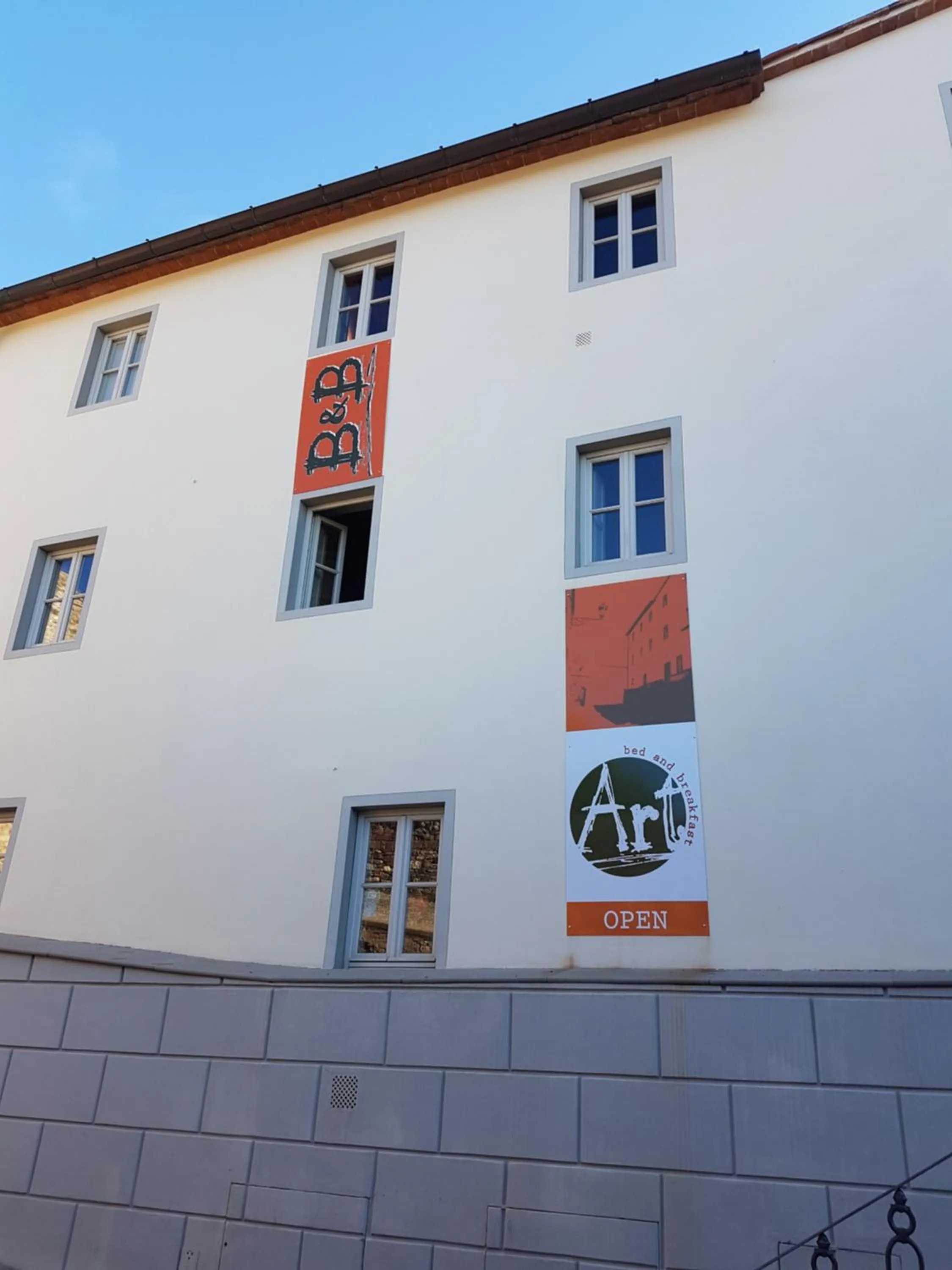 Property logo or sign in B&B Art