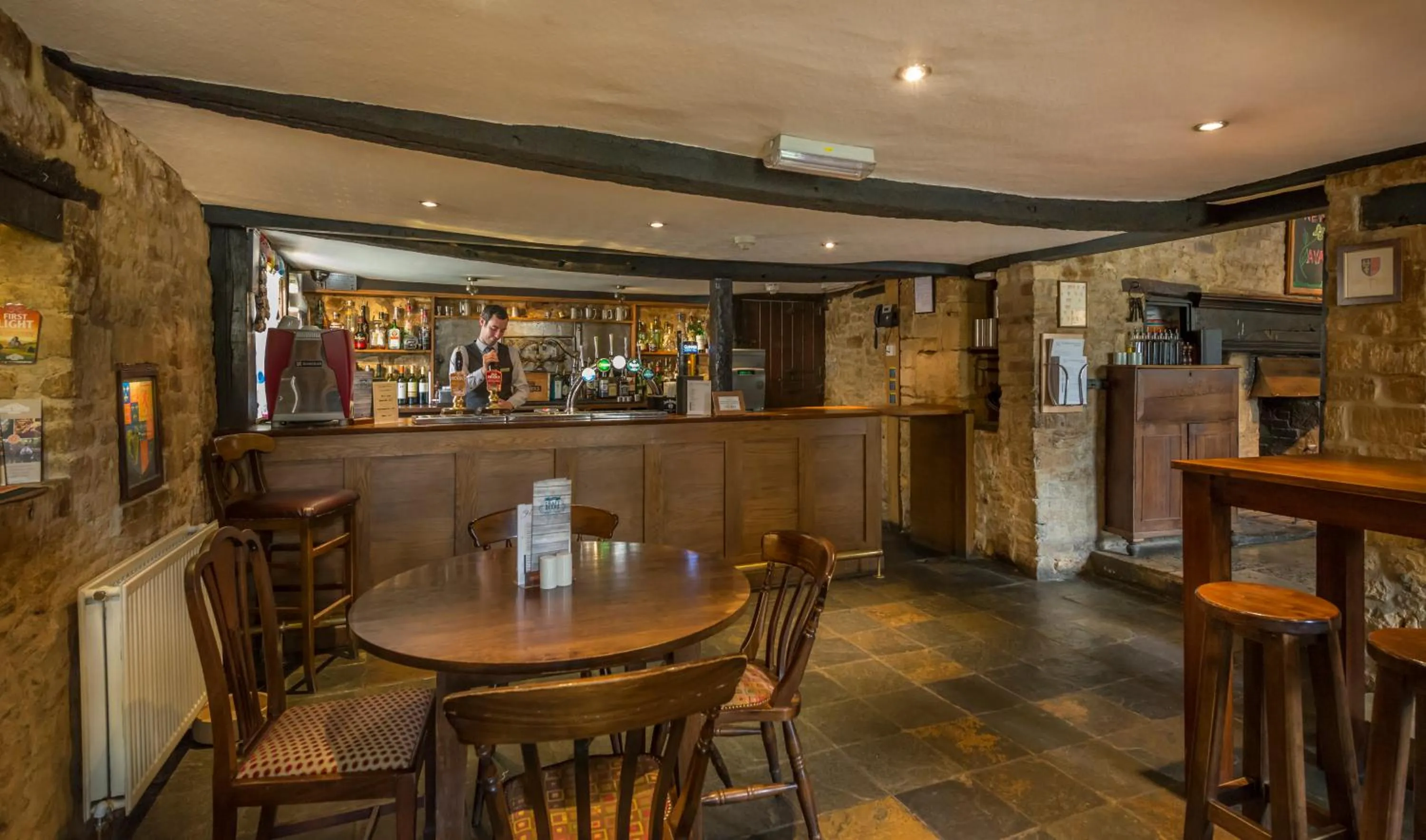 Lounge or bar in The White Hart Royal, Moreton-in-Marsh, Cotswolds - The Coaching Inn Group