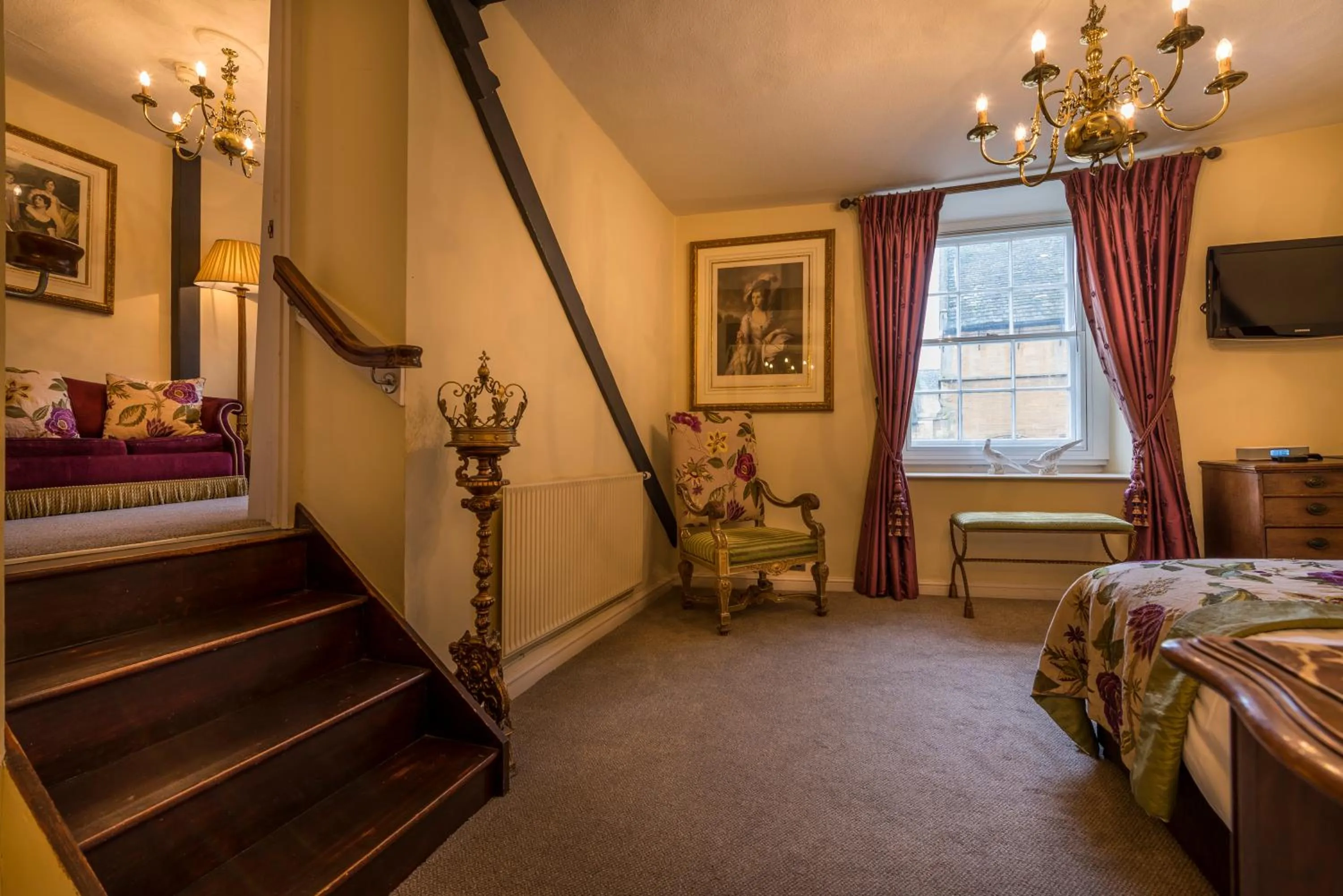Bedroom in The White Hart Royal, Moreton-in-Marsh, Cotswolds - The Coaching Inn Group