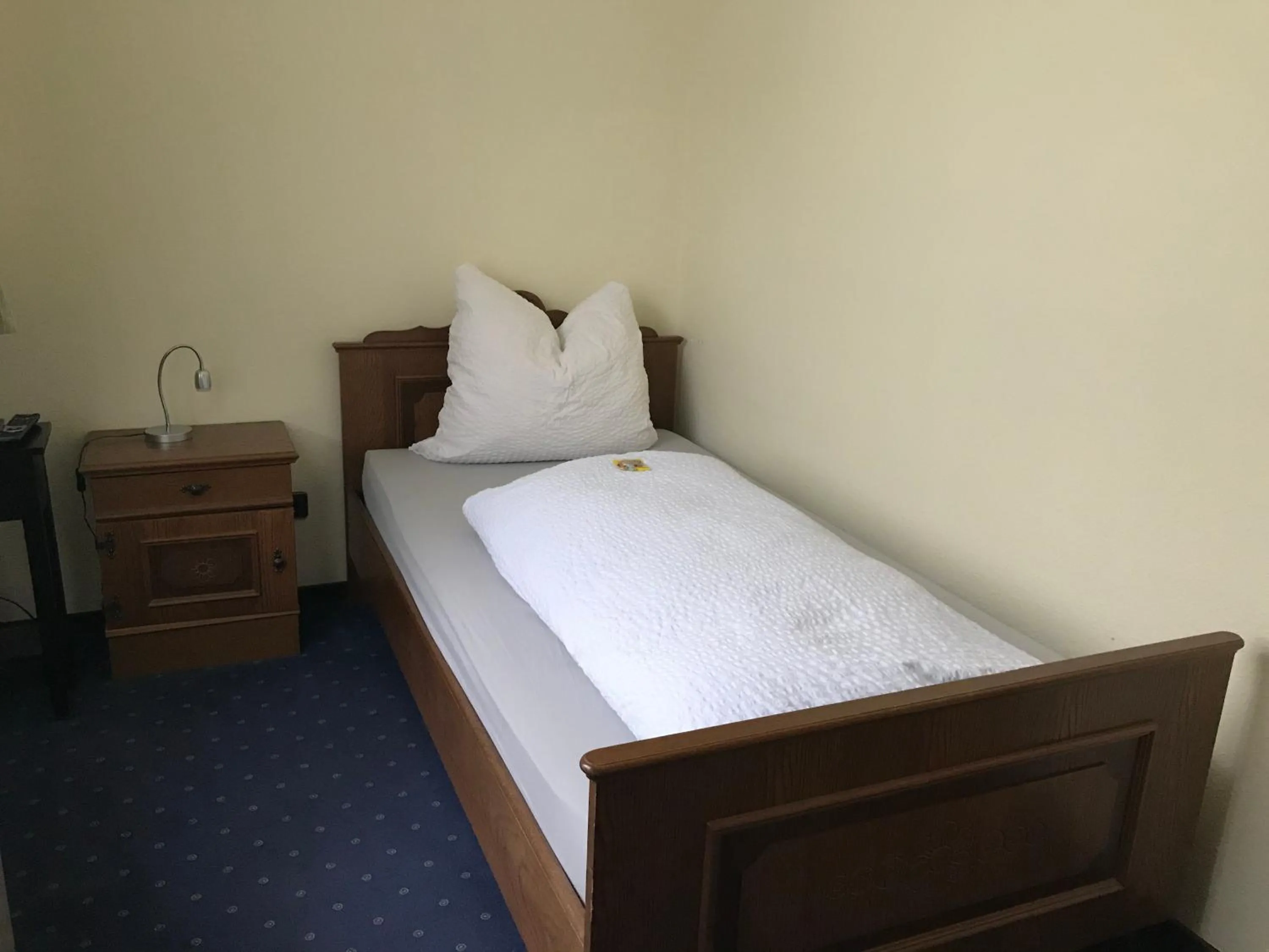 Bed in Hotel Hoxter Am Jakobsweg