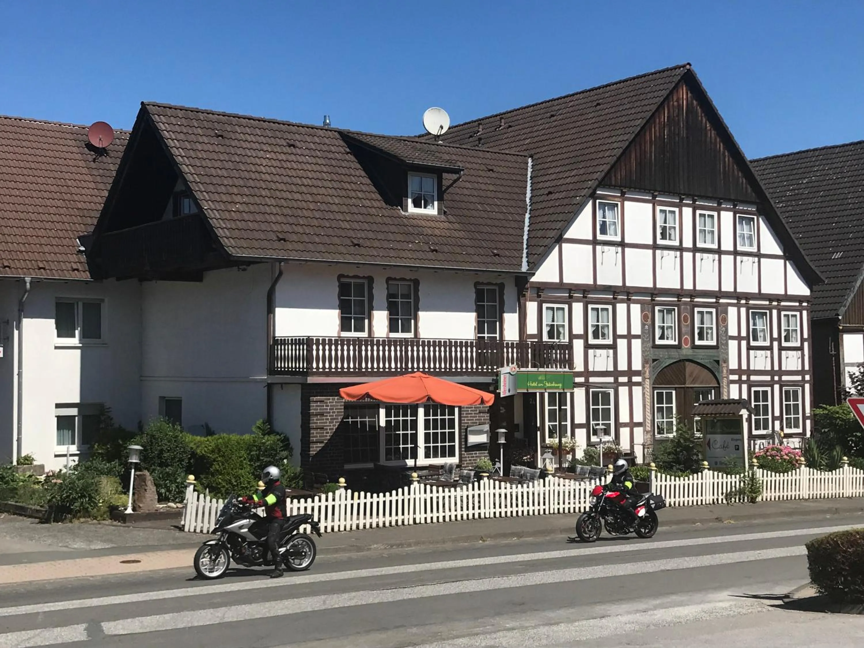 Property building in Hotel Hoxter Am Jakobsweg