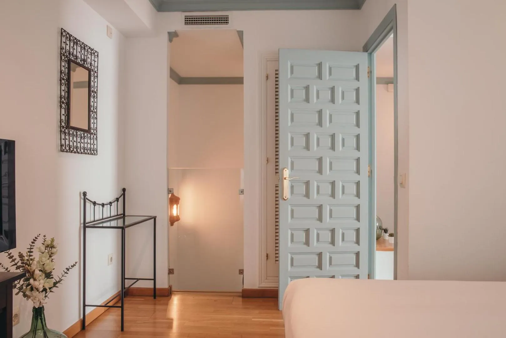 Property building, Bed in Apartamentos Boutique Vida