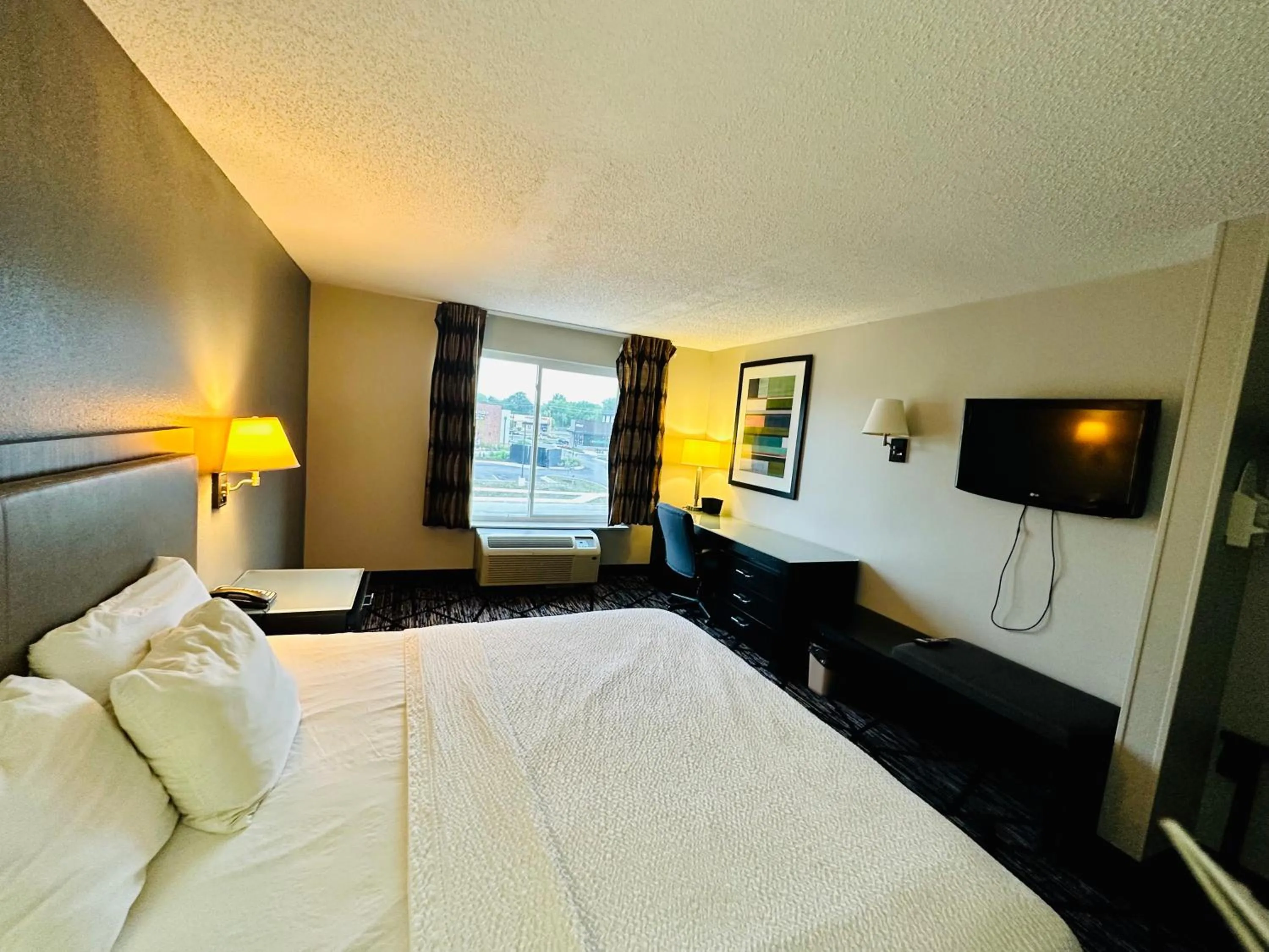 Bed in BlissPoint Inn Northwest Indianapolis