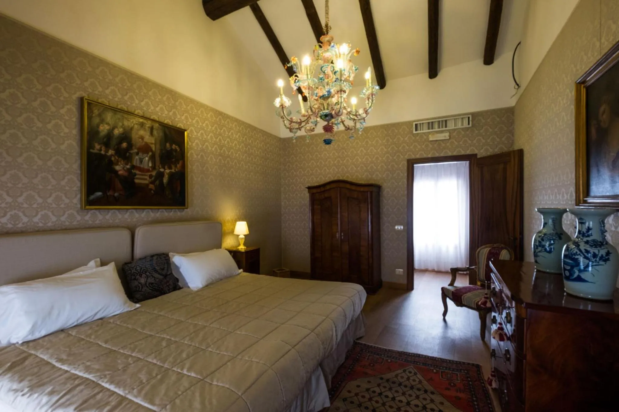 Photo of the whole room, Bed in Relais Alberti