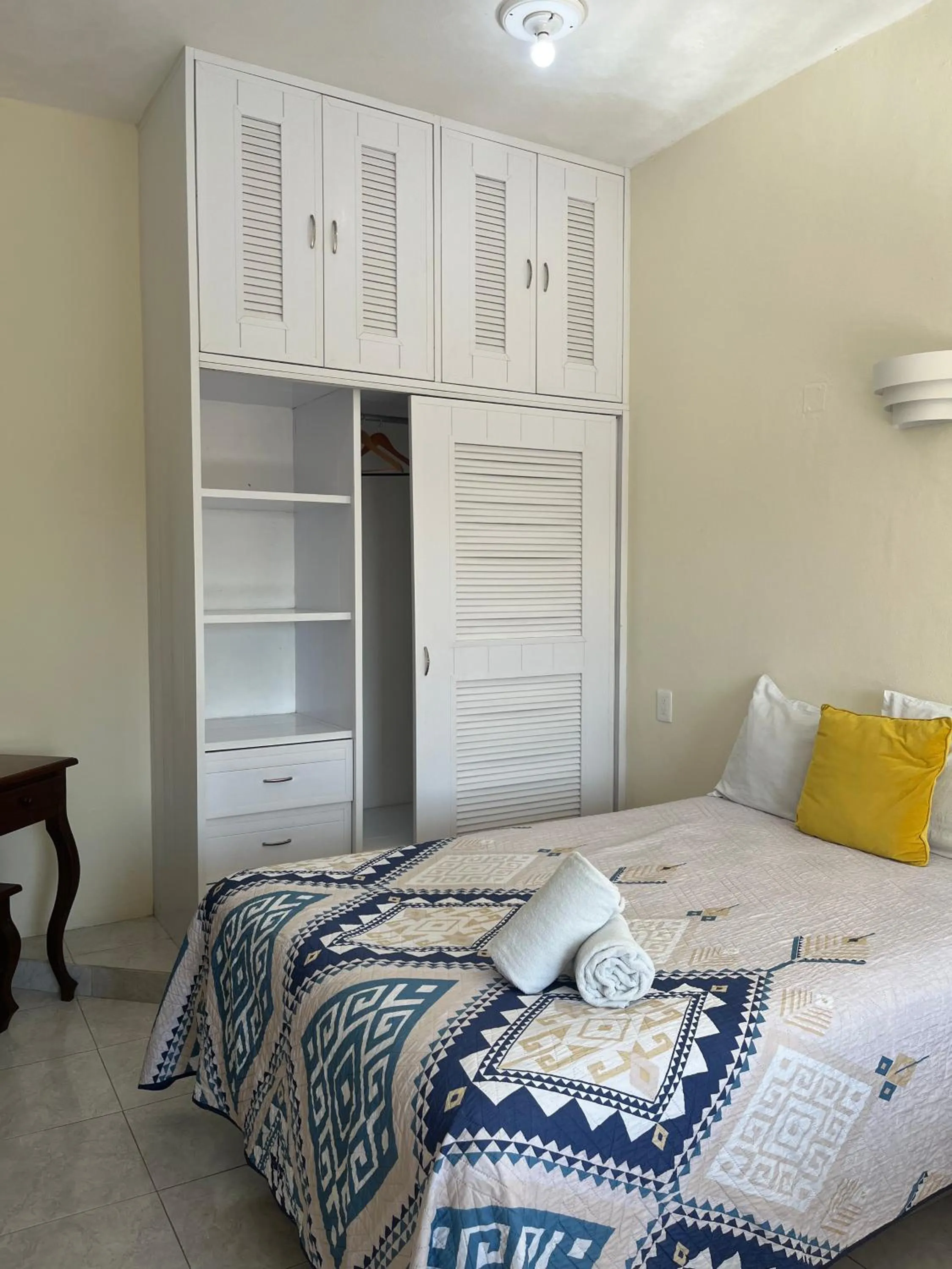 Photo of the whole room, Bed in Hotel Caribe