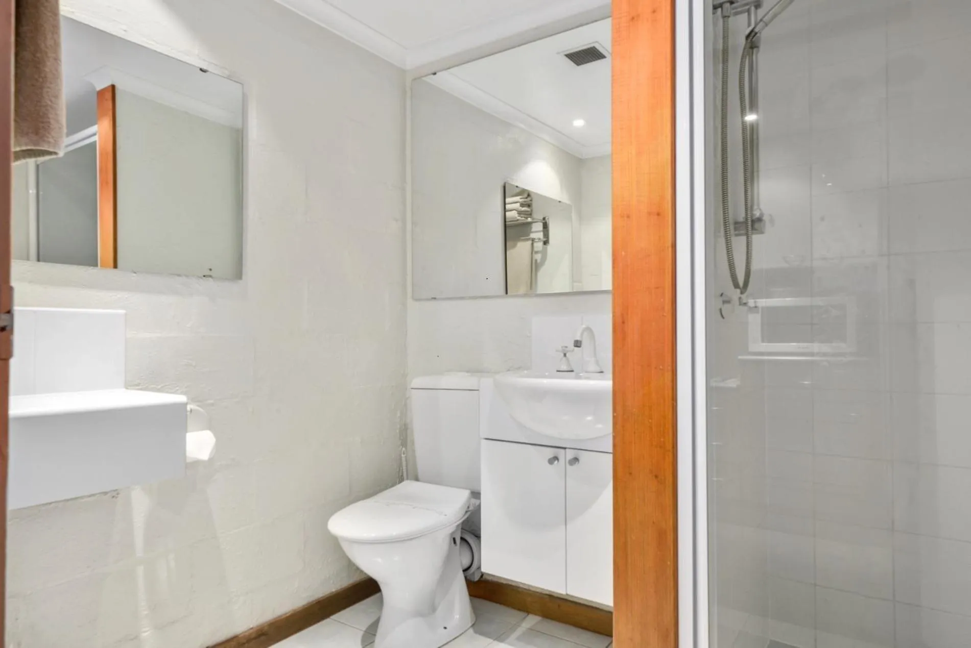 Shower in Balmoral On York