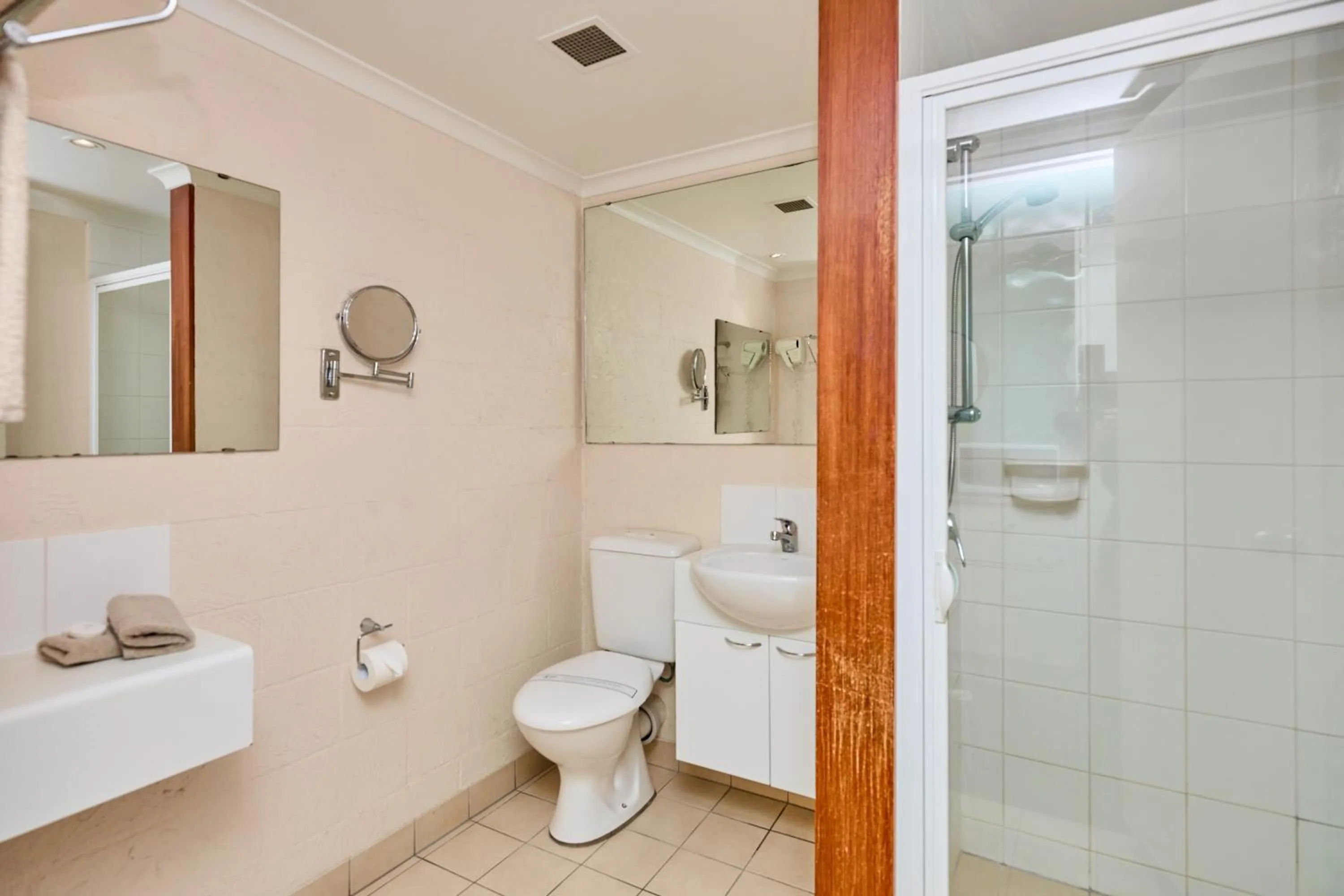 Shower in Balmoral On York