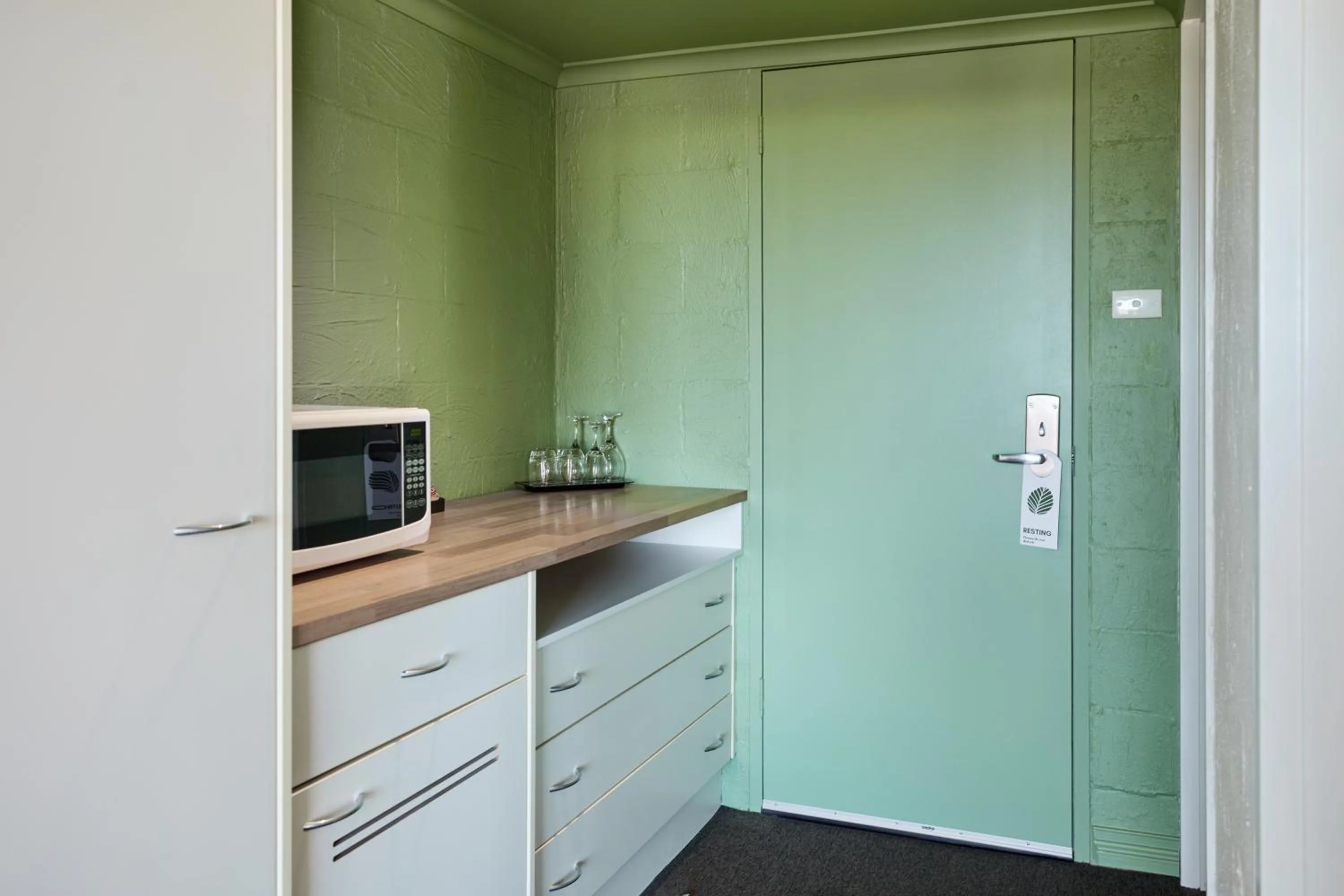 Coffee/tea facilities in Balmoral On York