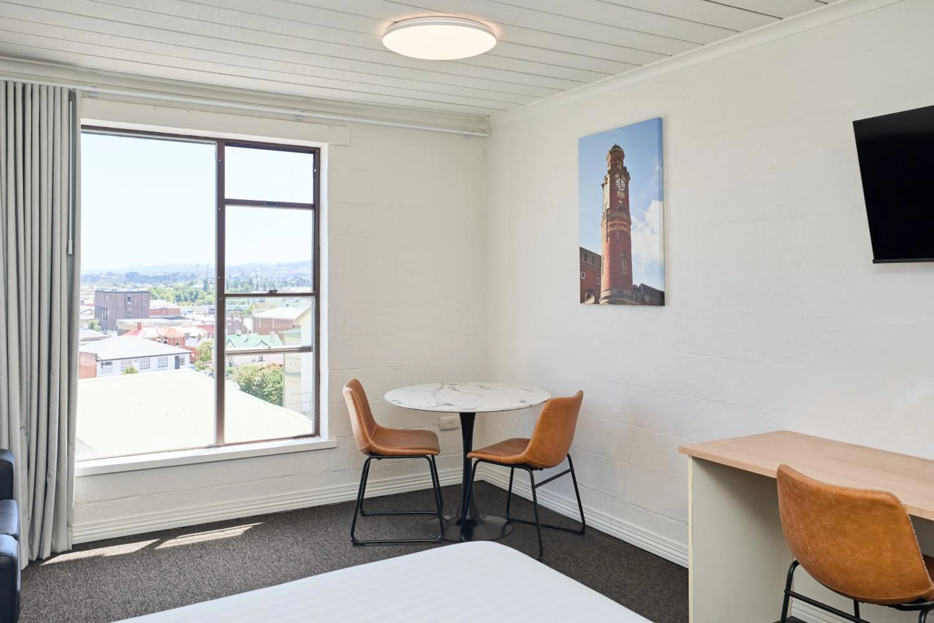 TV and multimedia in Balmoral On York