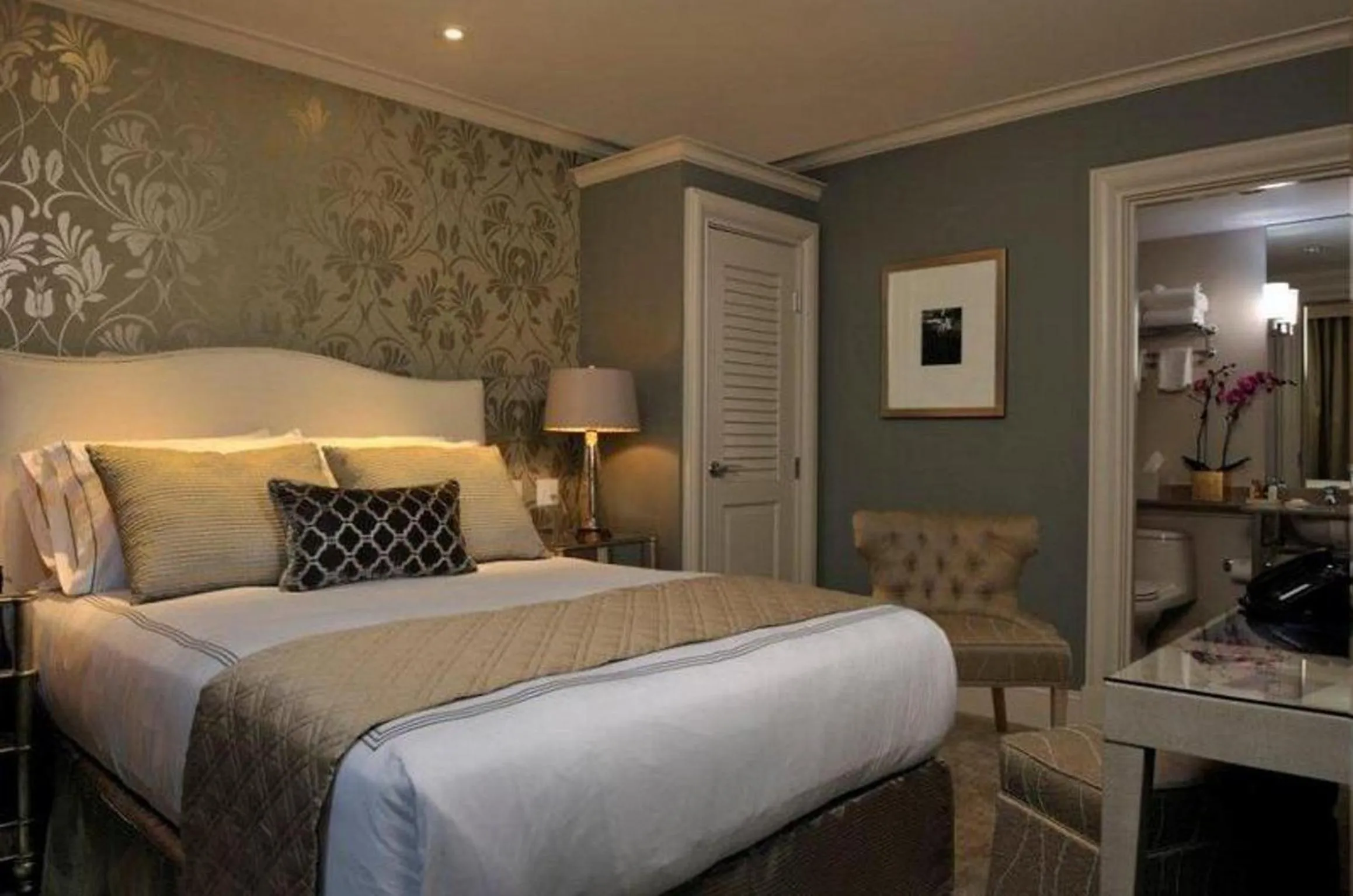 Bed in Hotel Veritas