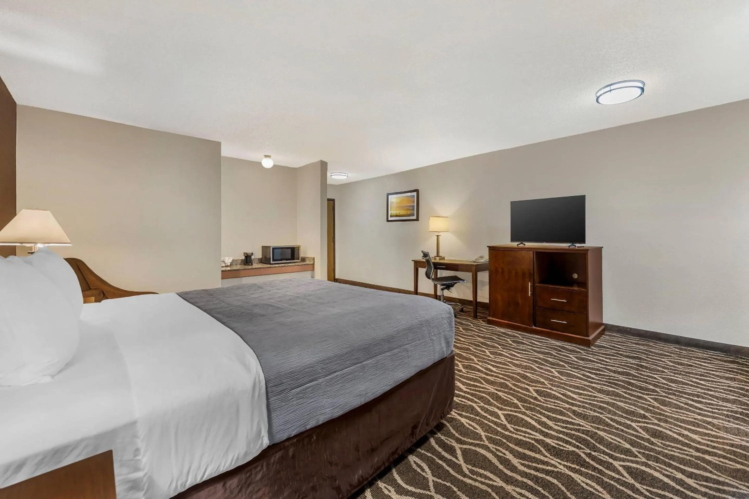 Bedroom, Bed in Quality Inn Umatilla - Hermiston