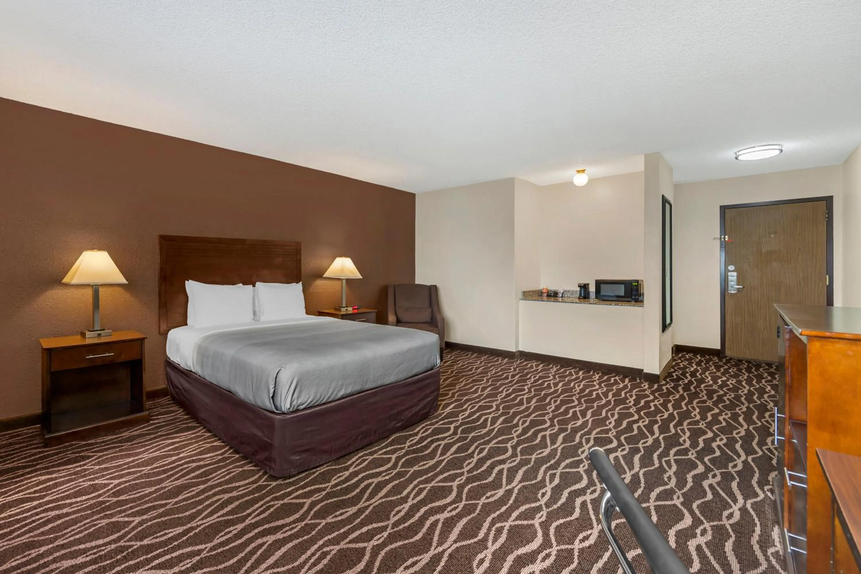 Bedroom, Bed in Quality Inn Umatilla - Hermiston