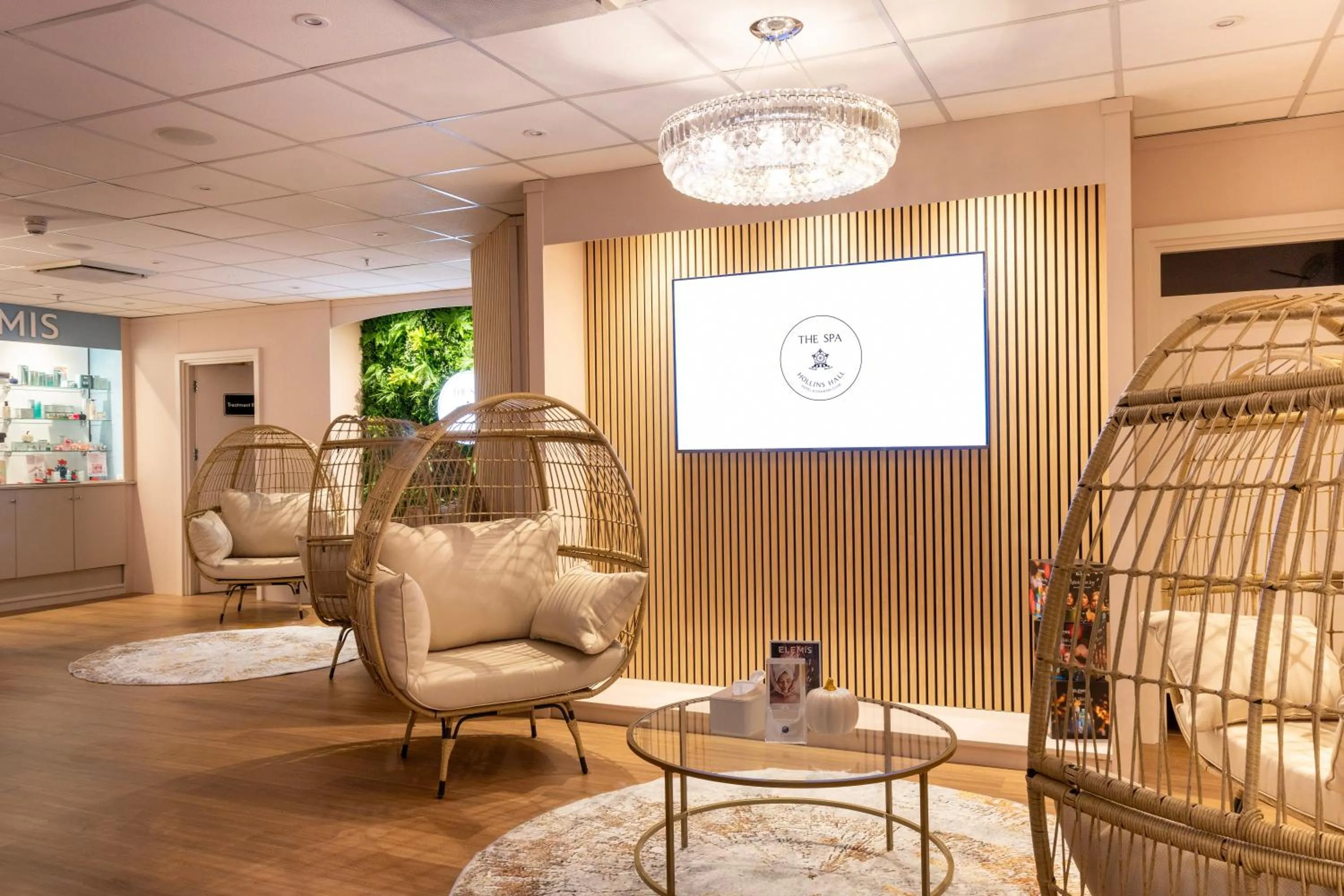 Spa and wellness centre/facilities in Hollins Hall Hotel, Spa & Golf