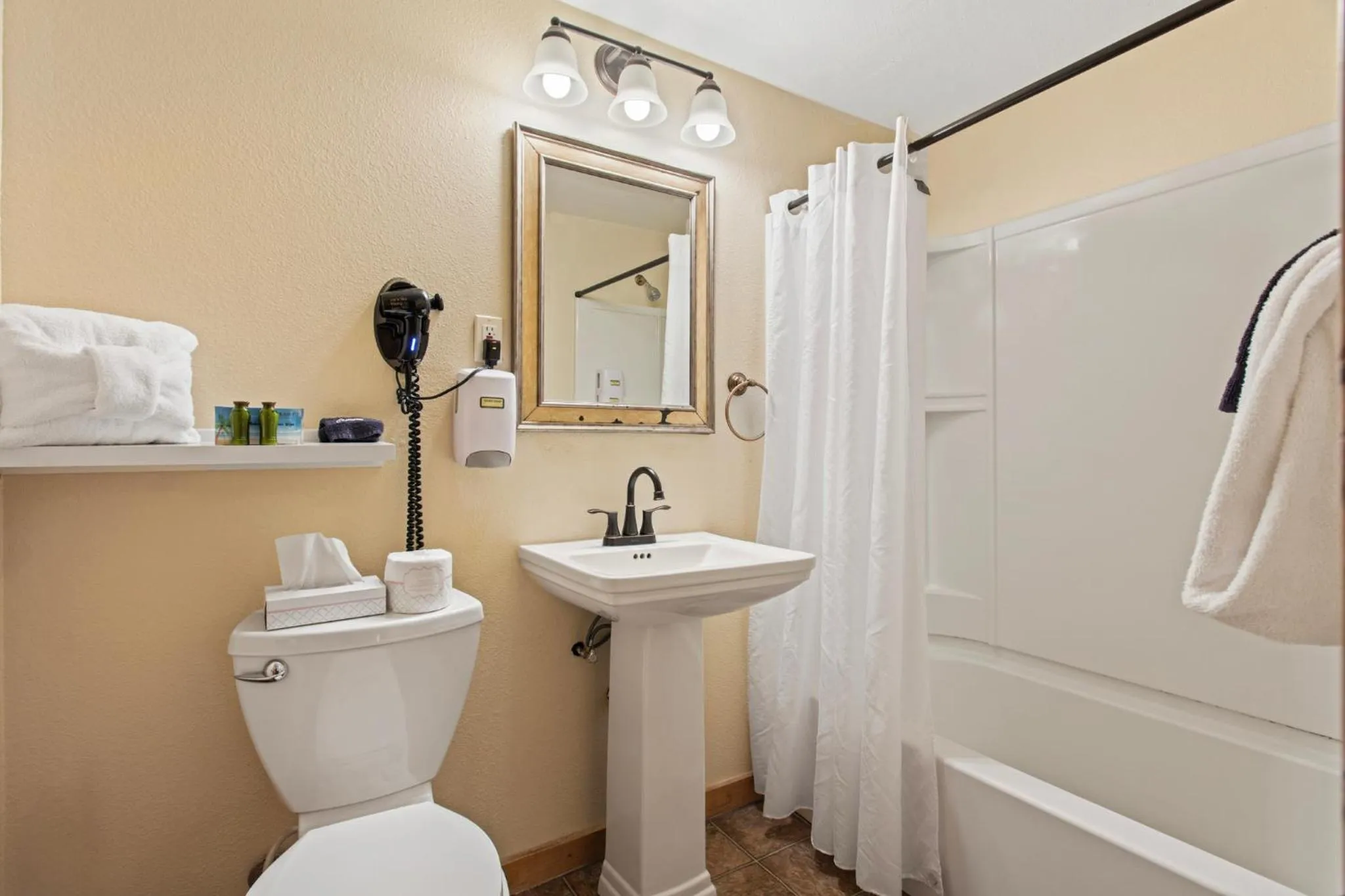 Bathroom in Discovery Lodge