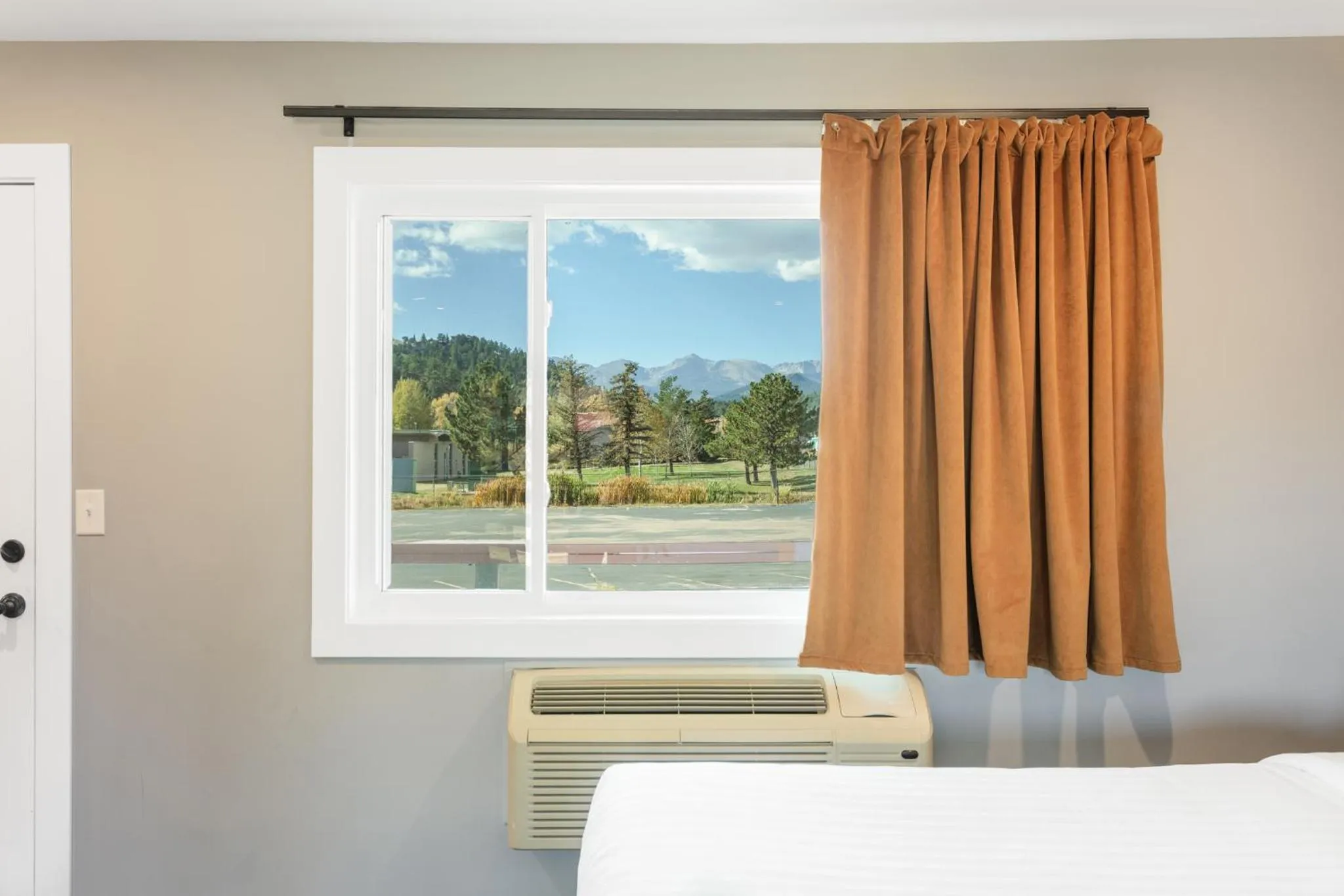 Bed in Discovery Lodge