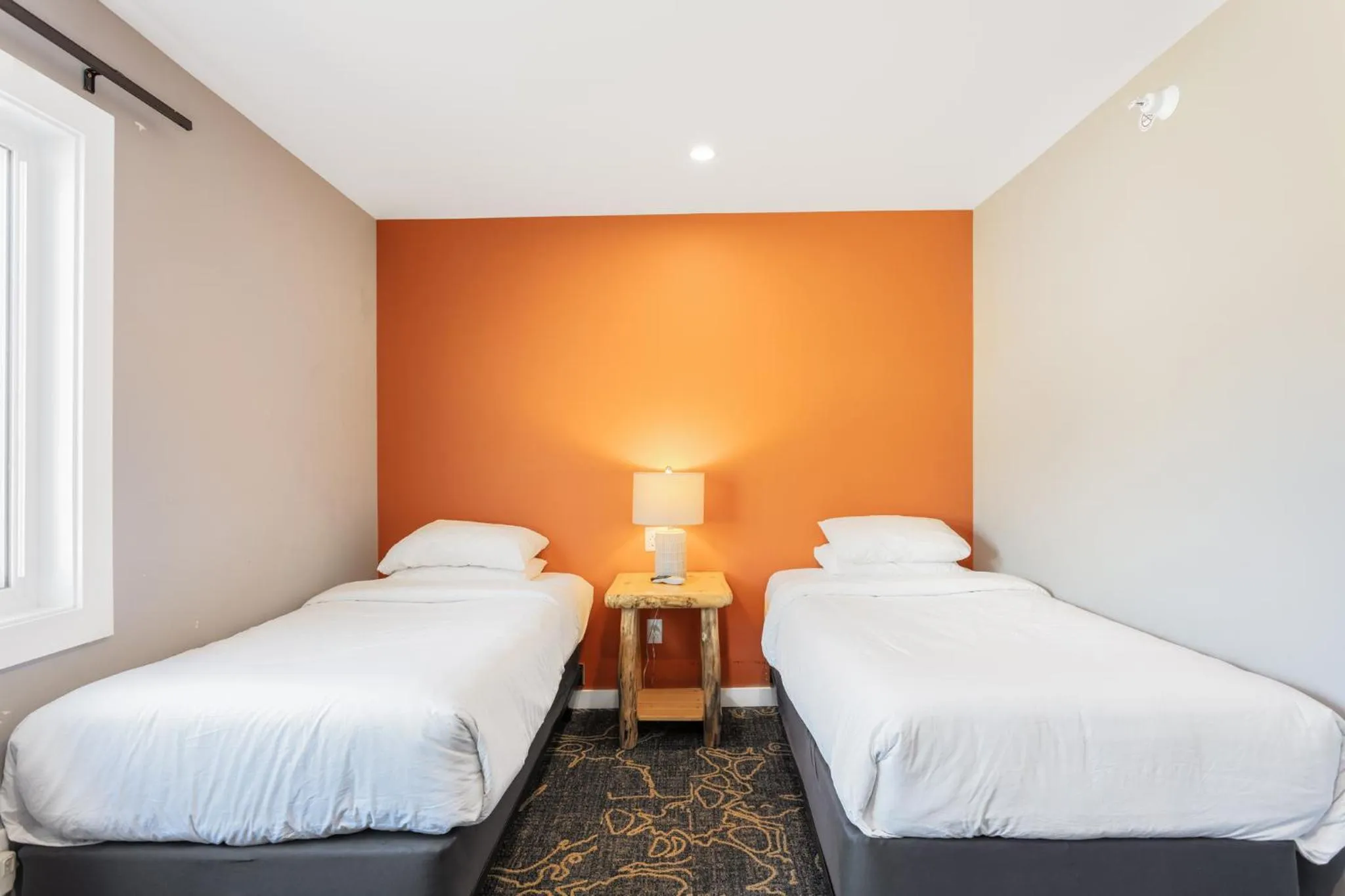 Bedroom, Bed in Discovery Lodge