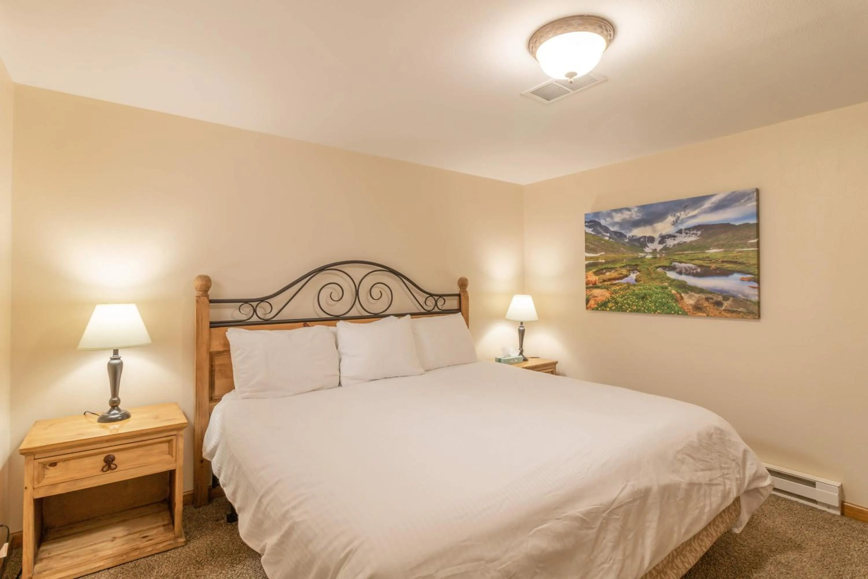 Bed in Discovery Lodge