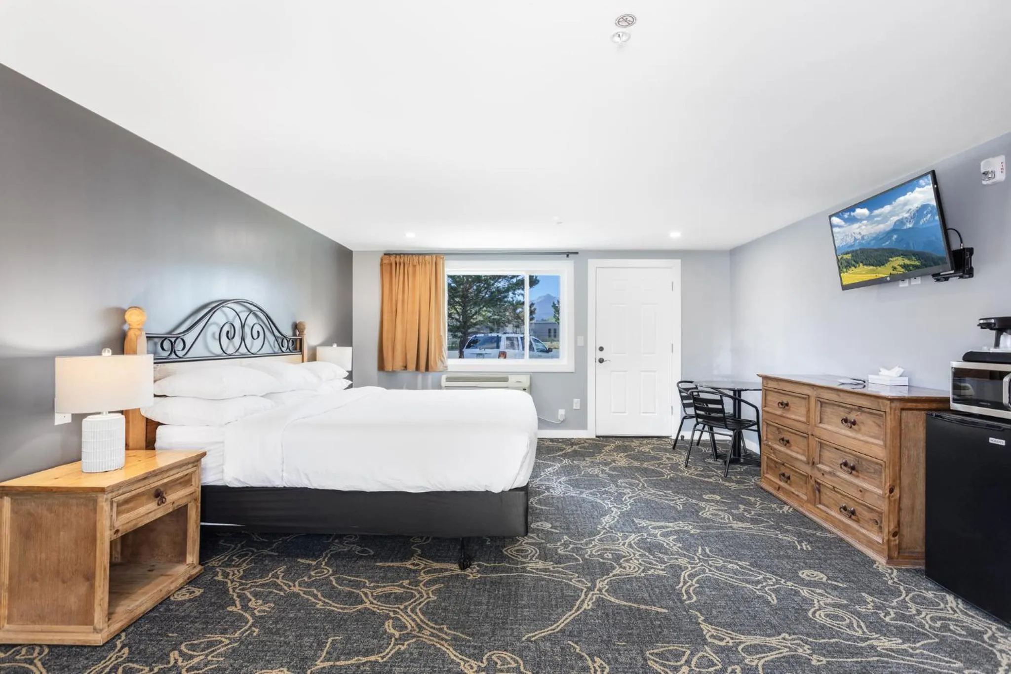 Bed in Discovery Lodge