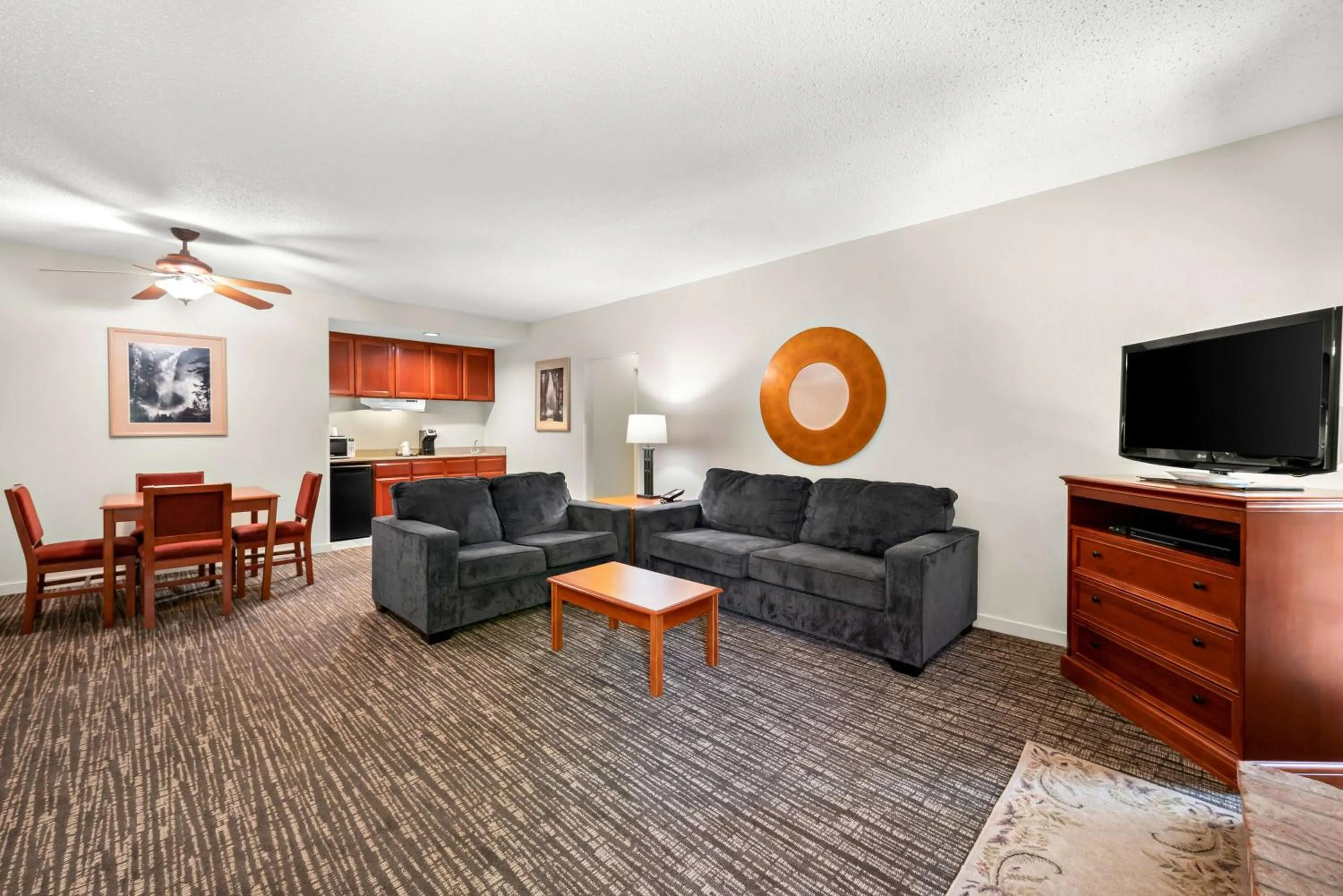 Photo of the whole room in Best Western Stagecoach Inn