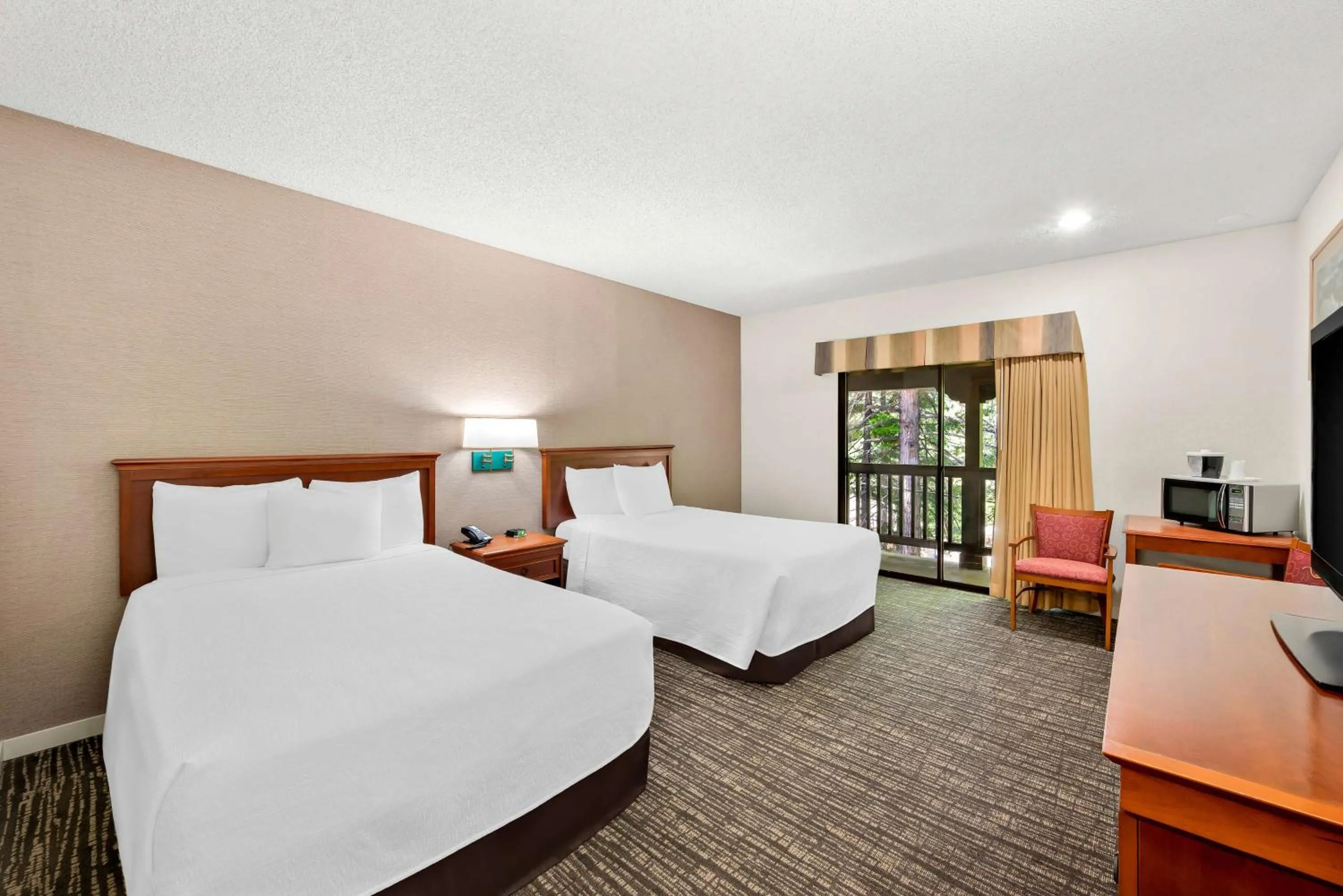 Bedroom, Bed in Best Western Stagecoach Inn