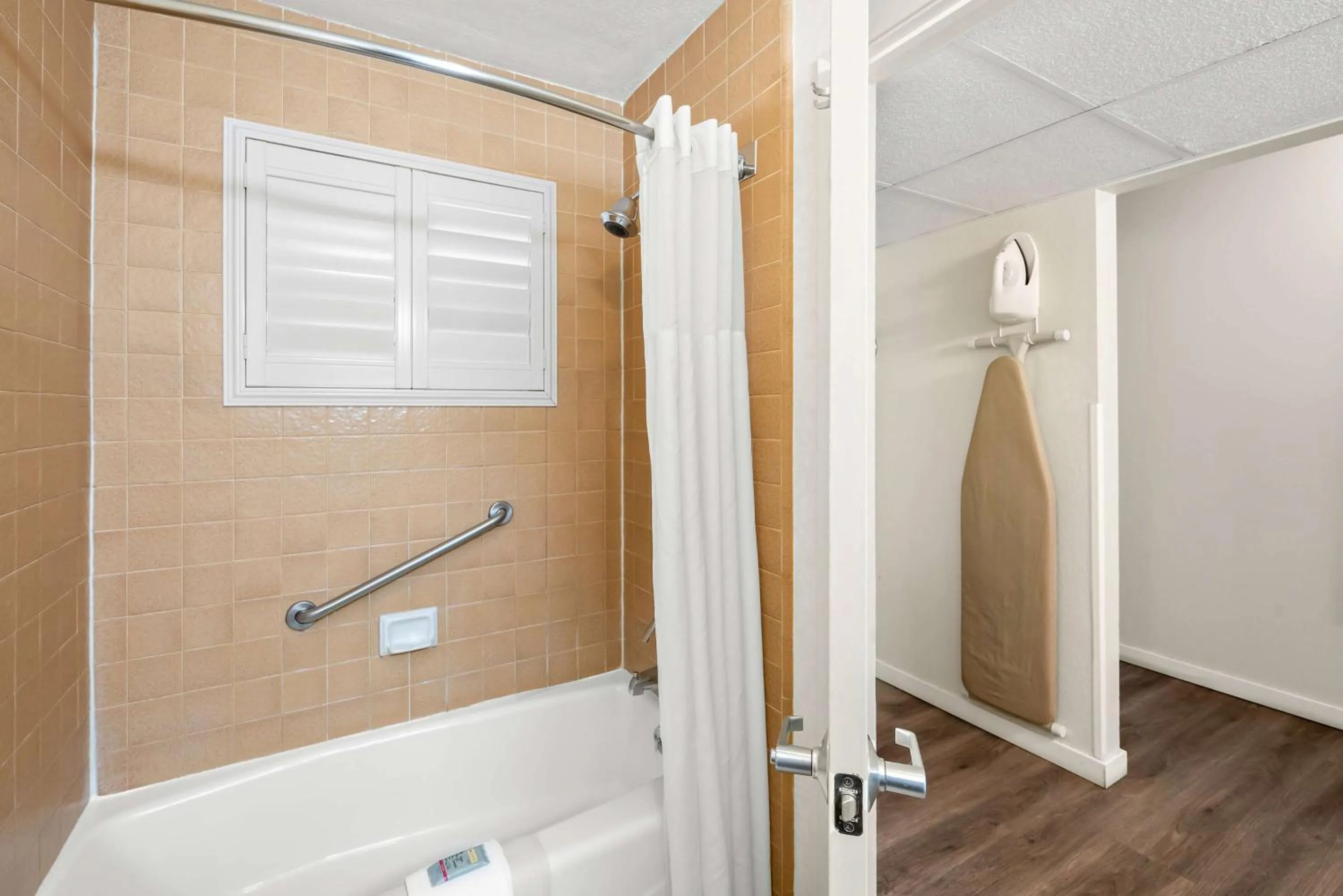 Bathroom in Best Western Stagecoach Inn