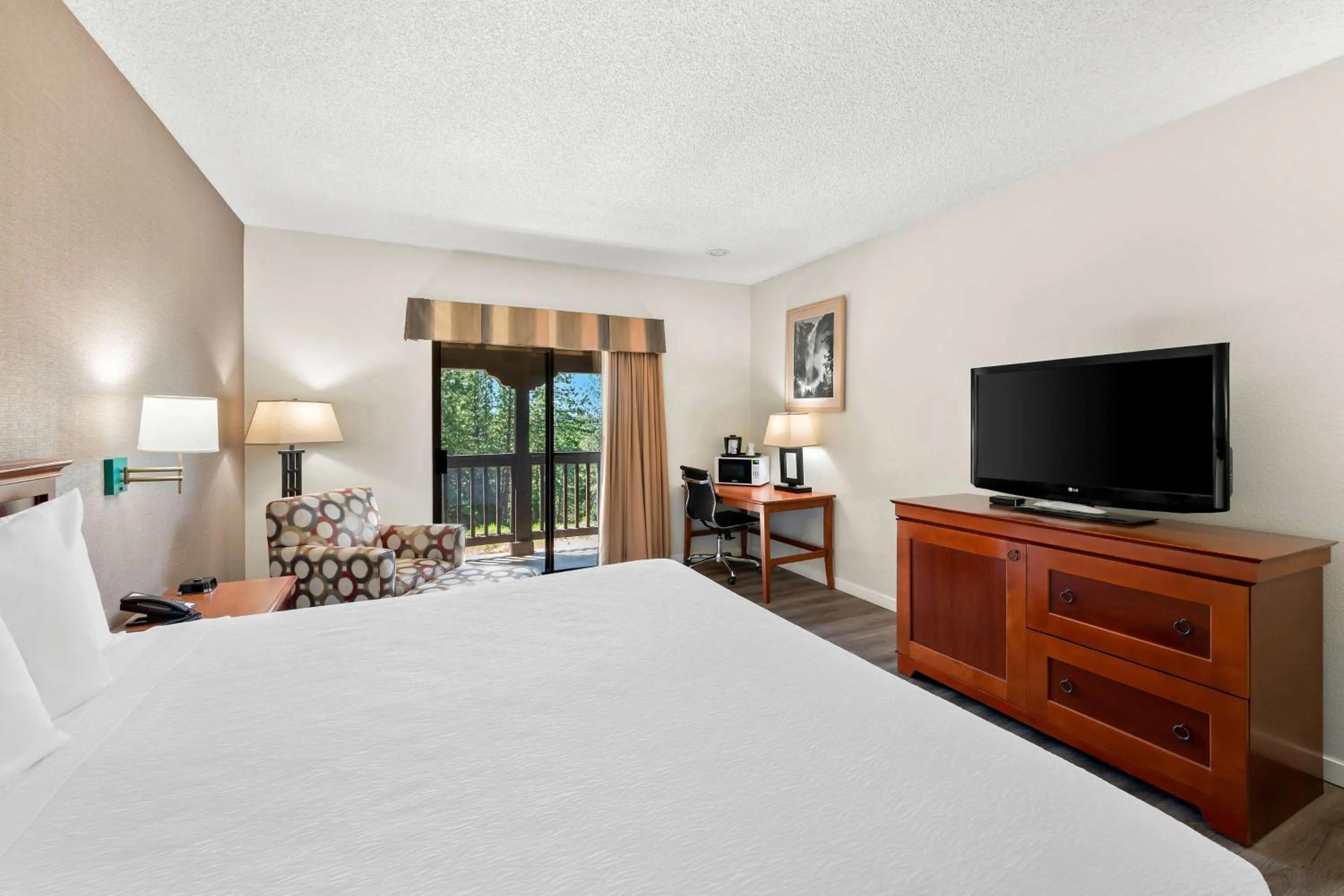 Bedroom, Bed in Best Western Stagecoach Inn