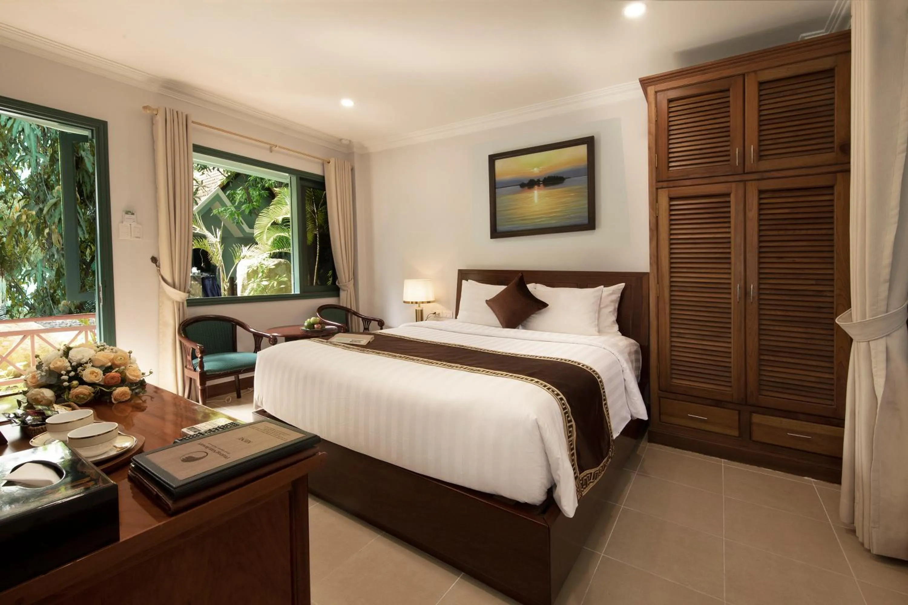 Bed in Phuong Nam Resort