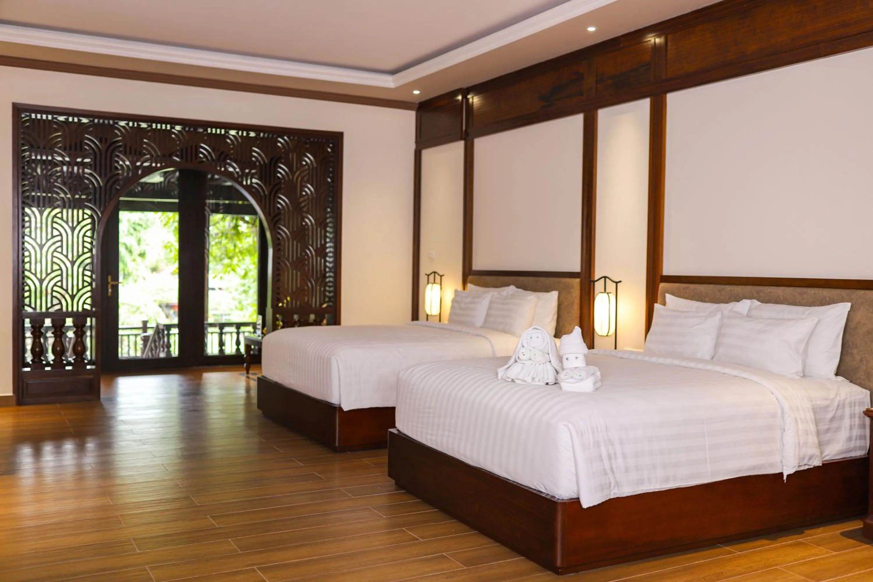 Bed in Phuong Nam Resort