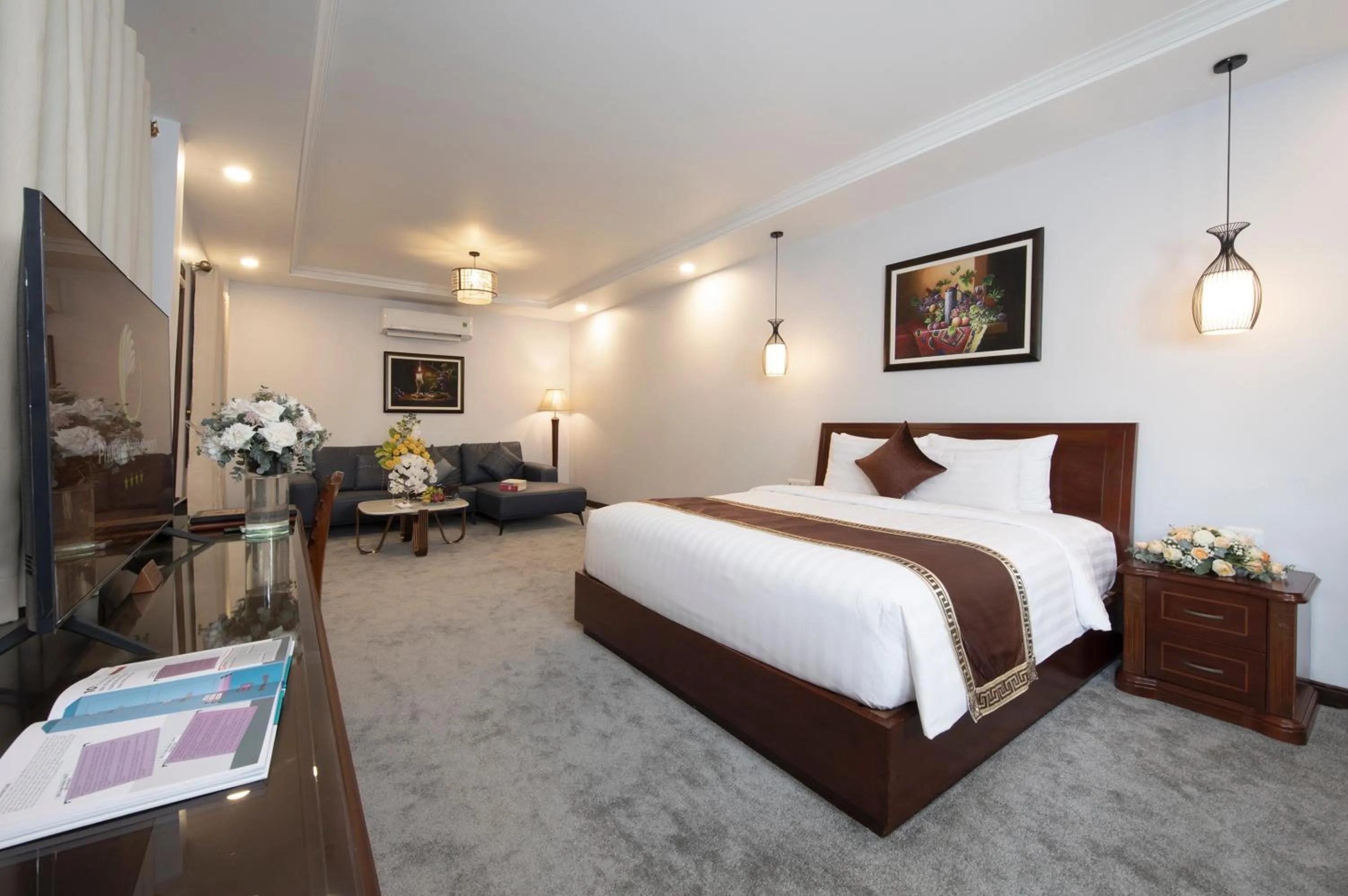 Bed in Phuong Nam Resort