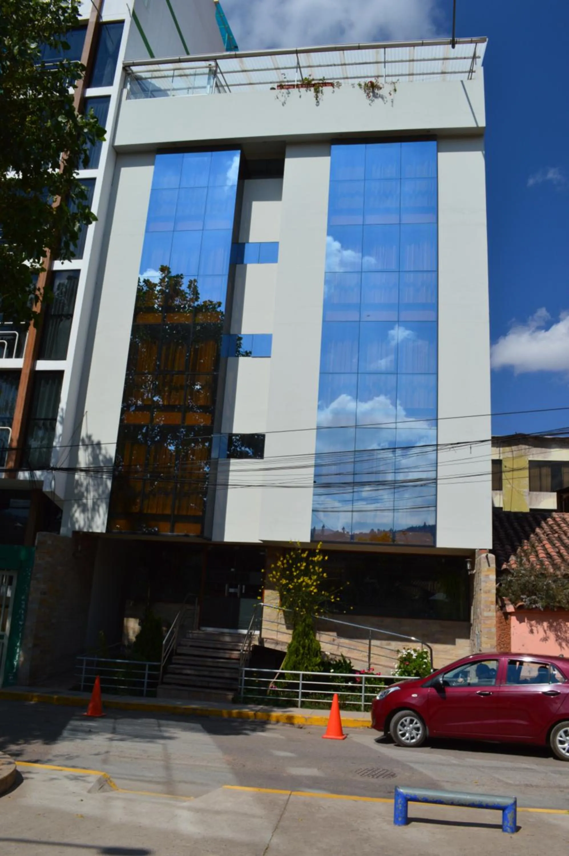 Property building in Florida del Inca Hotel