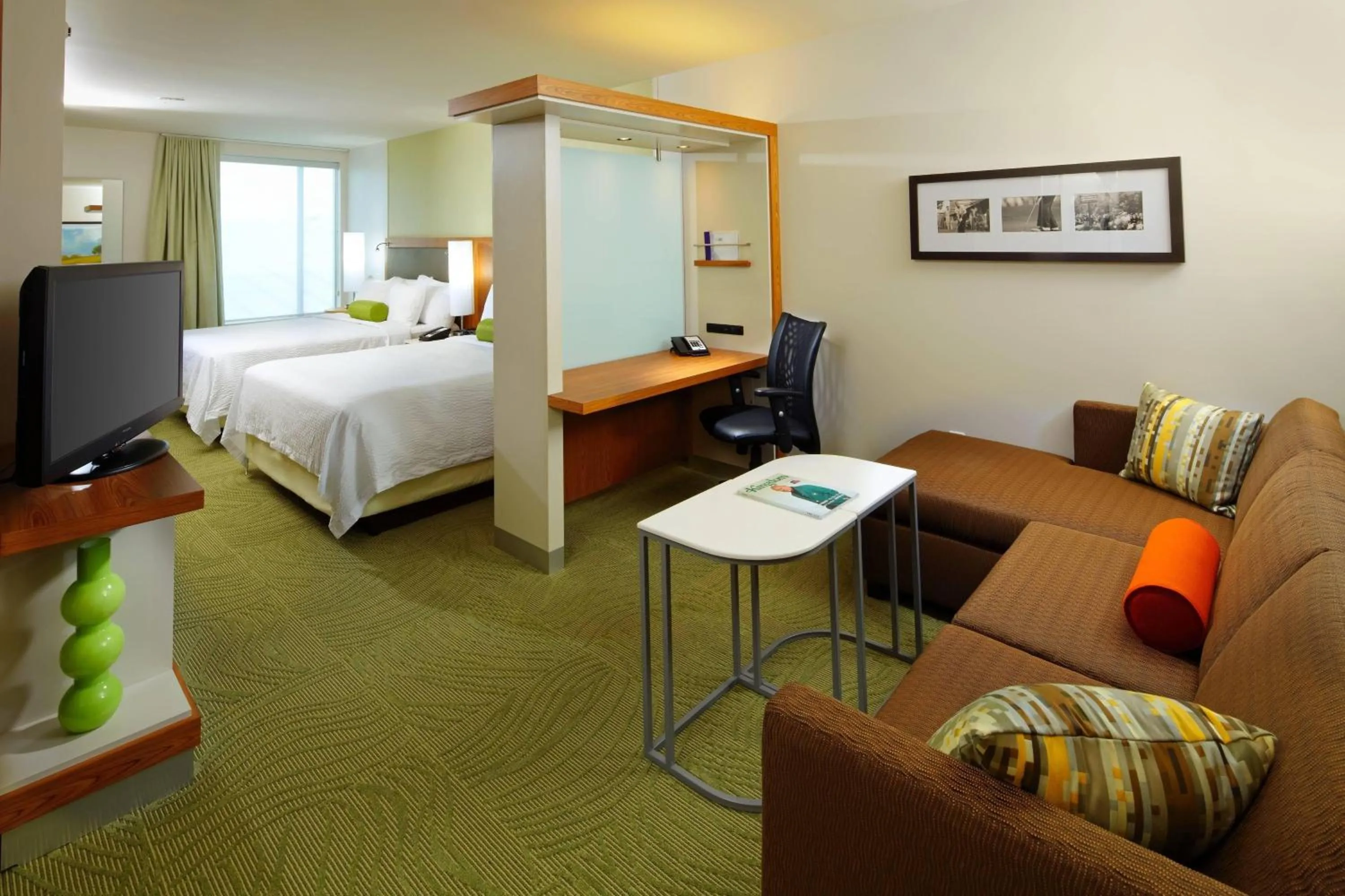Bedroom, Bed in SpringHill Suites by Marriott Pittsburgh Latrobe