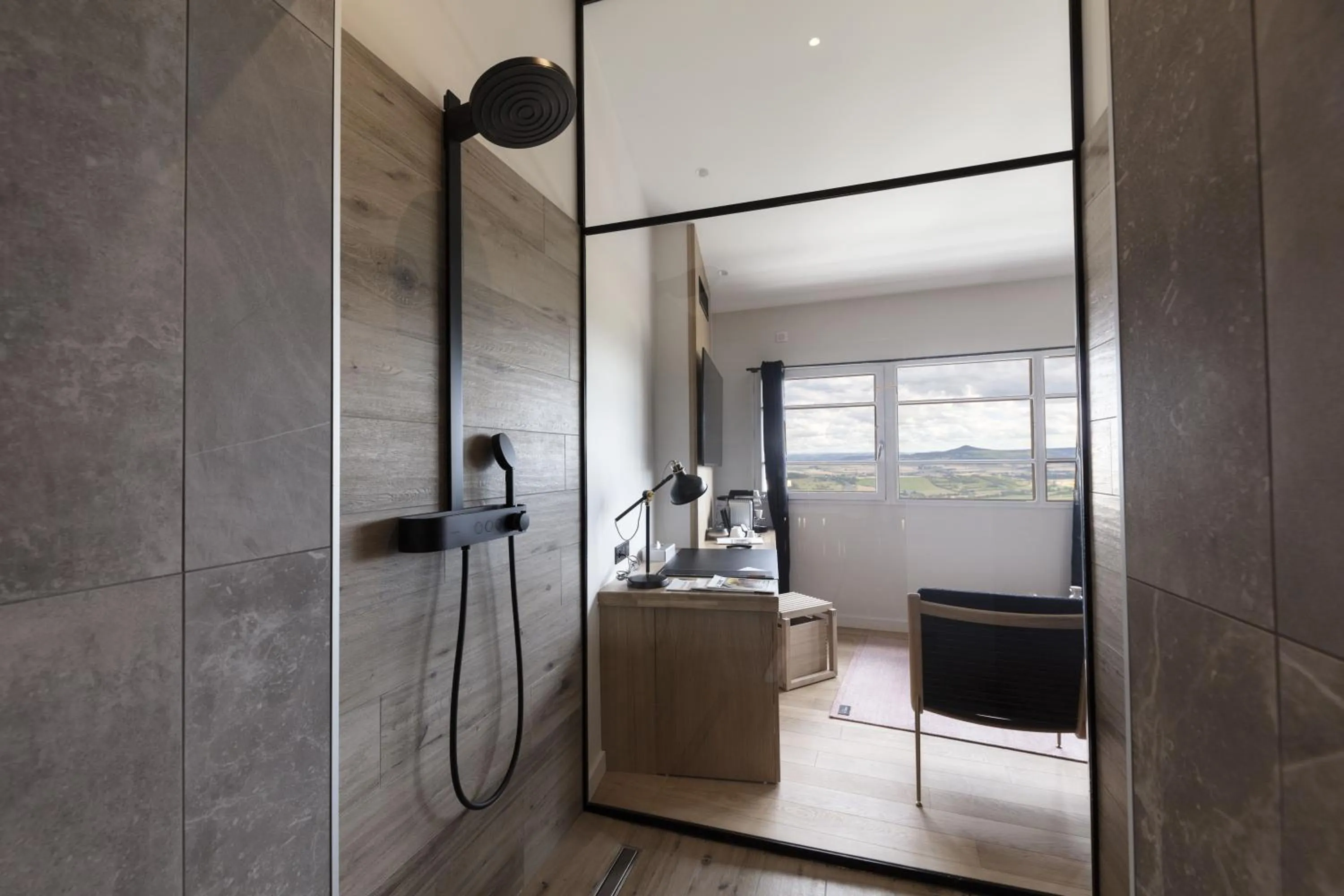 Shower in Hôtel & Restaurant Origines par Adrien Descouls - Teritoria