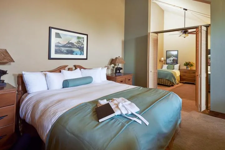 Bed in Grouse Mountain Lodge