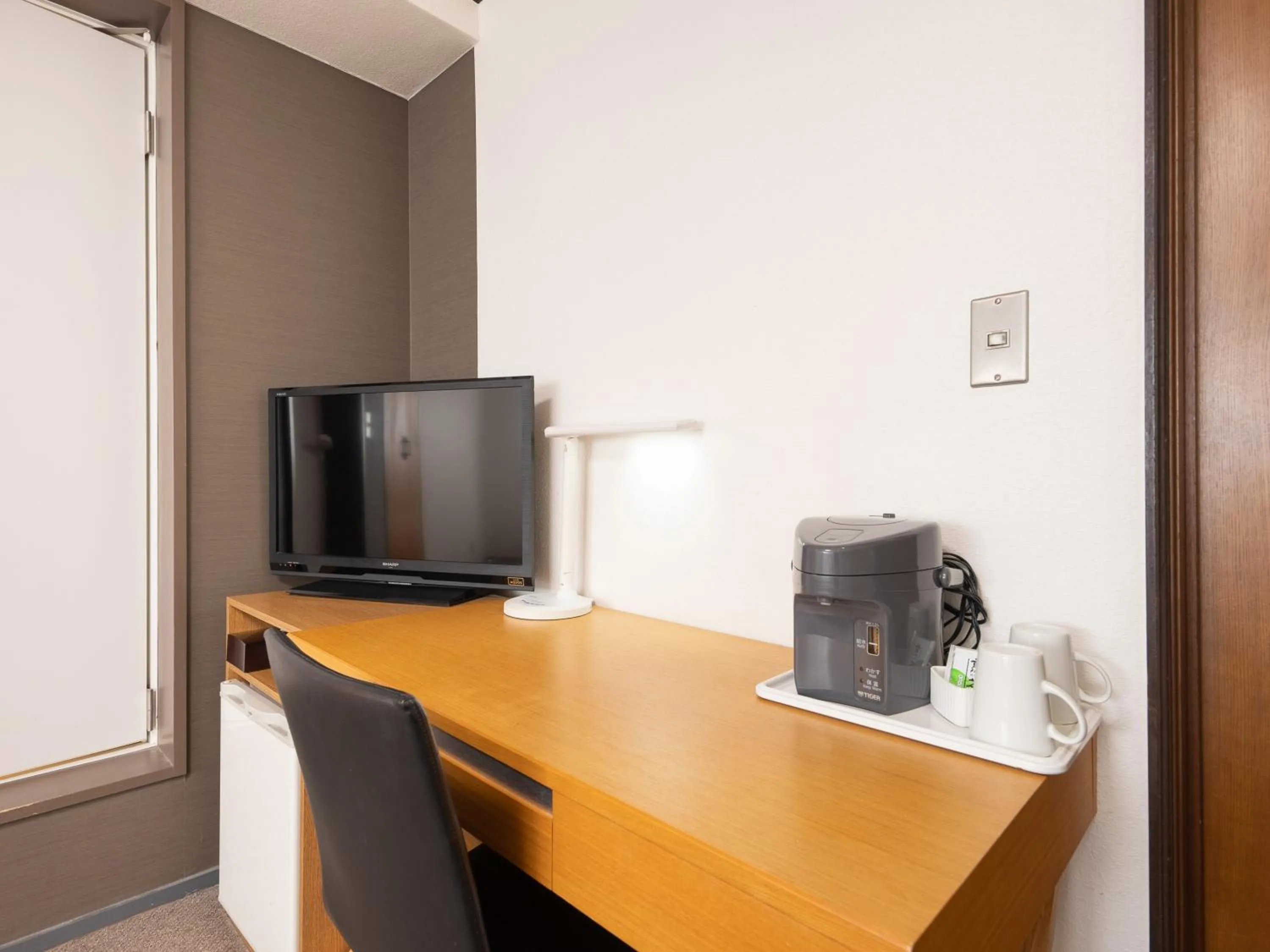 TV and multimedia in Tabist Hotel New Washington Shibuya