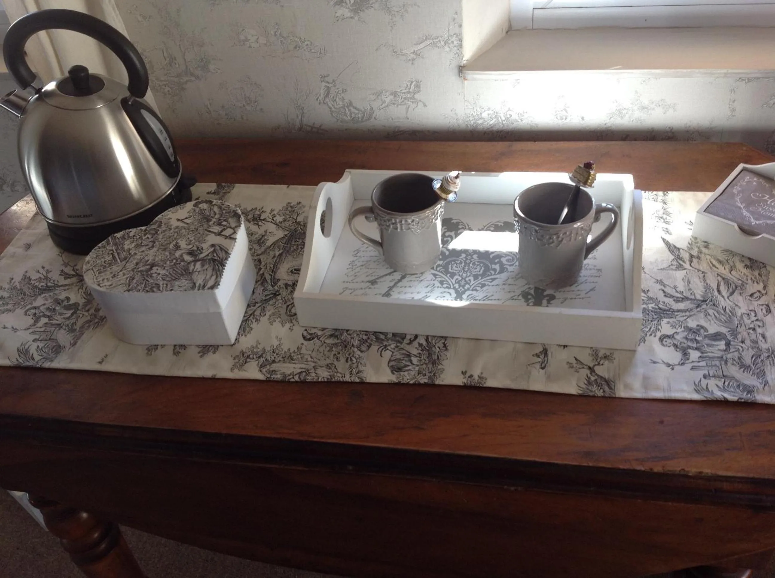 le lutin sur le toit