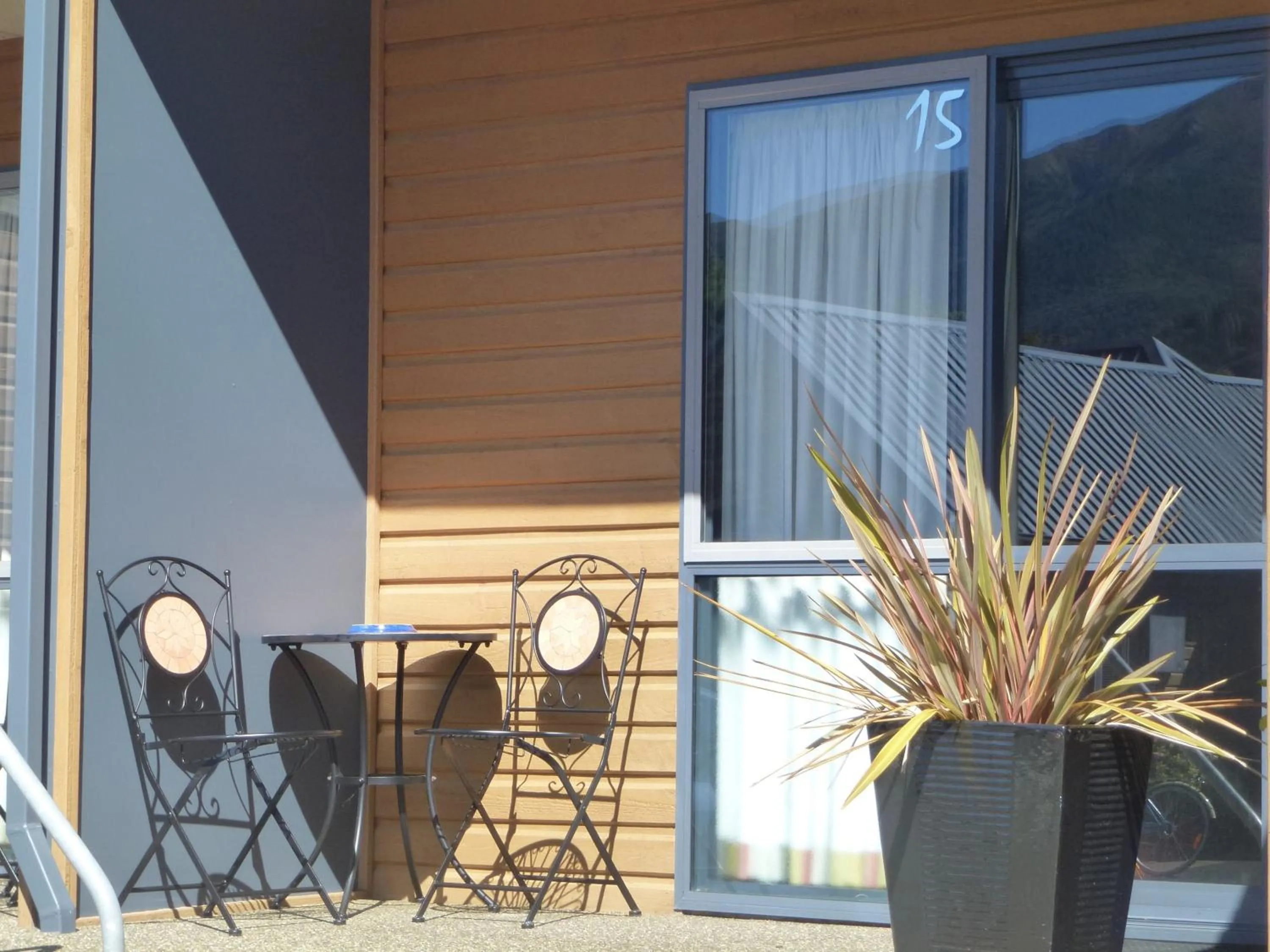Patio in Hanmer Springs Scenic Views Motel