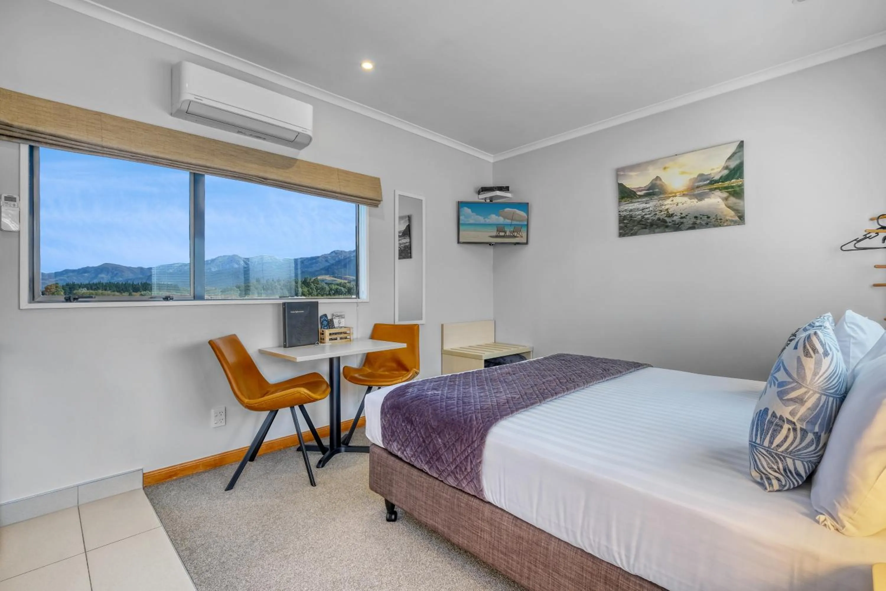 Bed in Hanmer Springs Scenic Views Motel