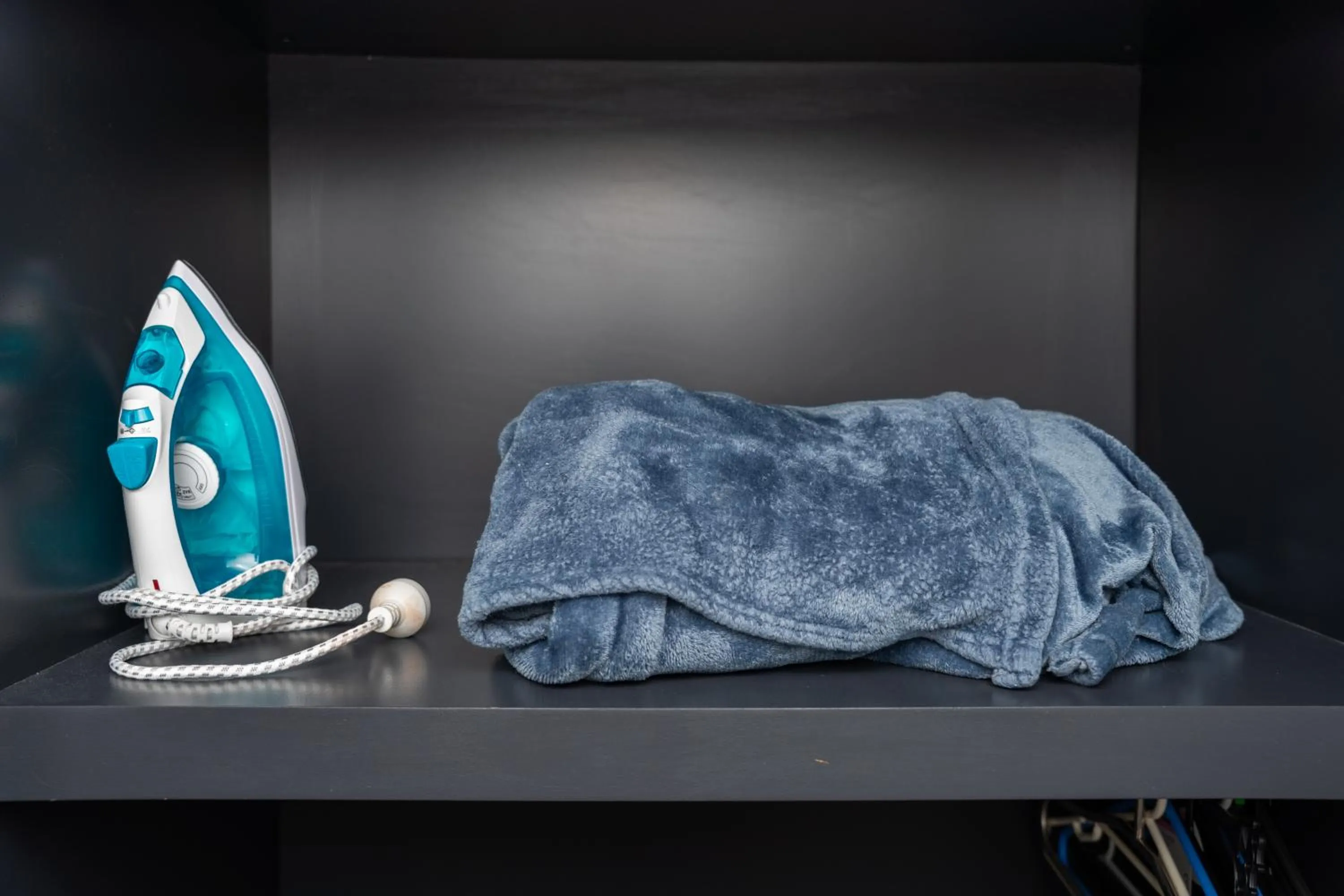 flat iron in Motel 10